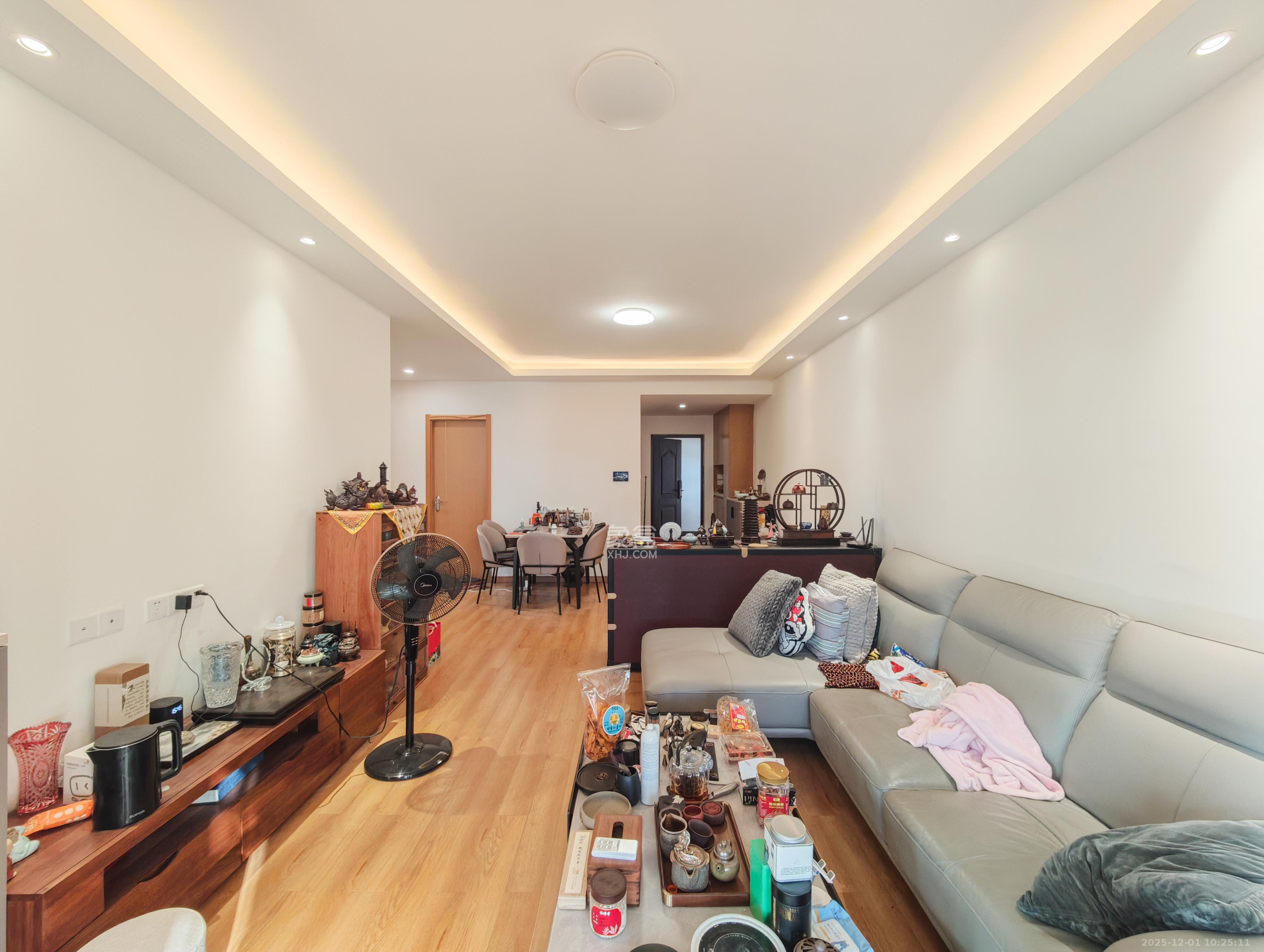 中建嘉和城凤凰台(中建瑞兴家园) 3室2厅1卫 85.0万 中建嘉和城凤凰台(中建瑞兴家园) 3室2厅1卫 85.0万客厅