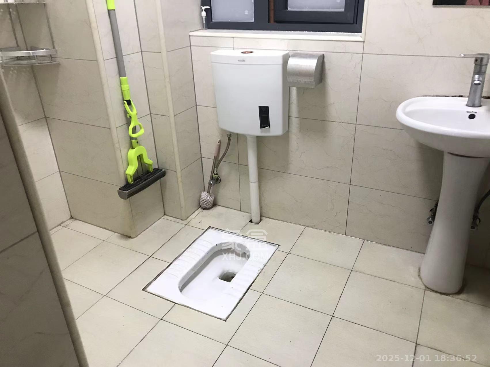 广华国际公馆(广华大厦) 2室2厅1卫 2000.0元/月 广华国际公馆(广华大厦) 2室2厅1卫 2000.0元/月室内图