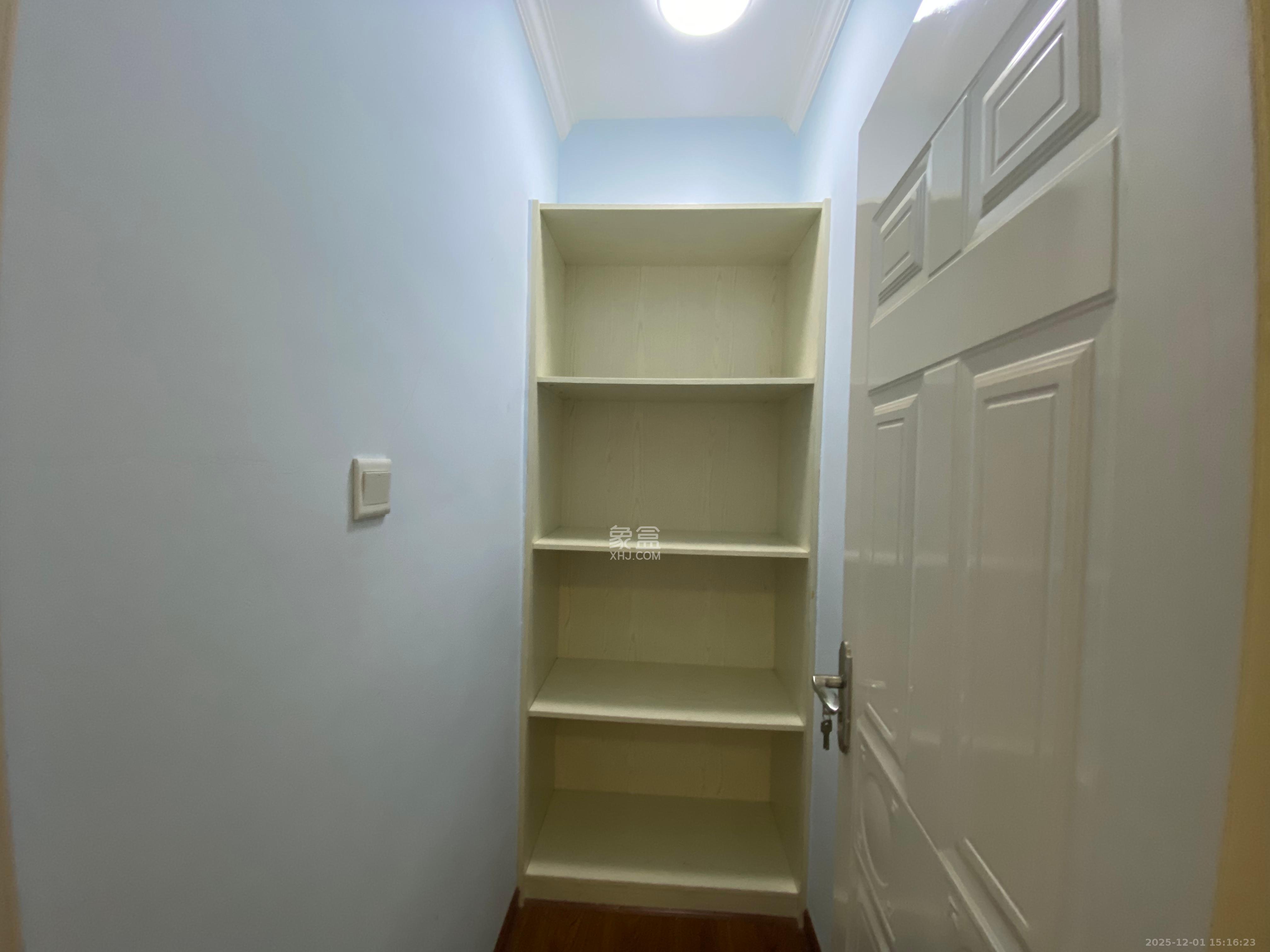 鑫远和城（一、二期）  1室1厅1卫    1200.0元/月室内图