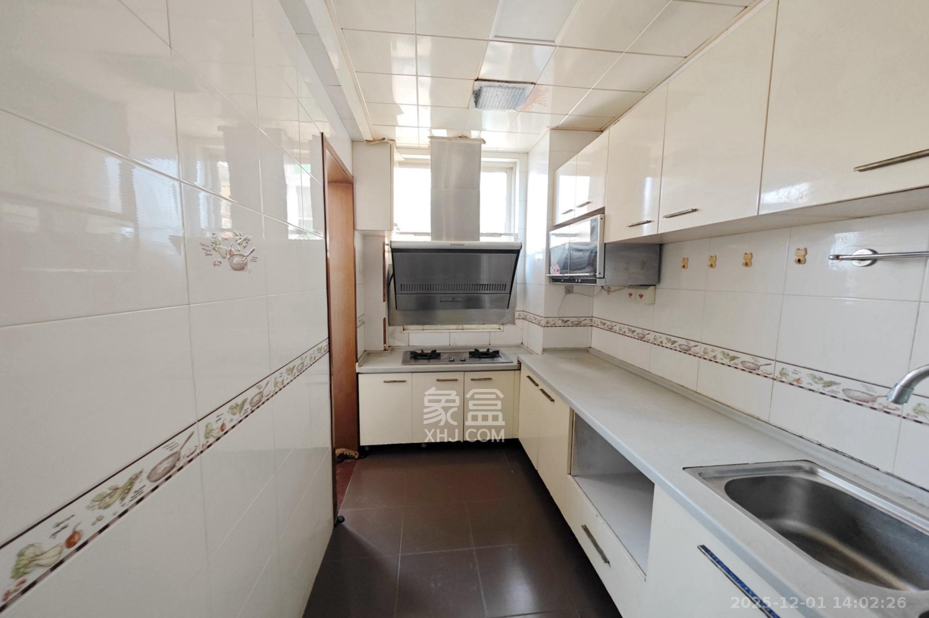 名都花园  4室2厅2卫    113.0万厨房