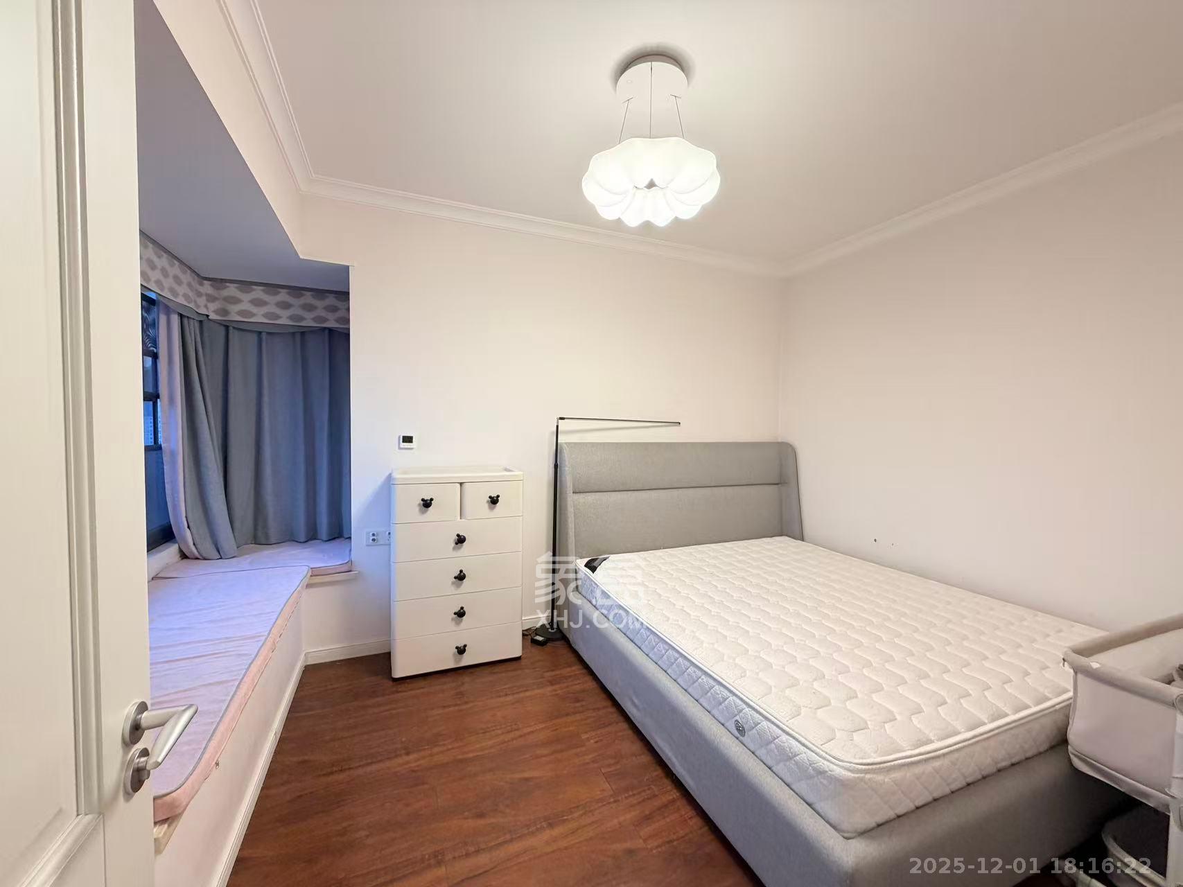 万科魅力之城观澜里  2室2厅1卫    2500.0元/月室内图