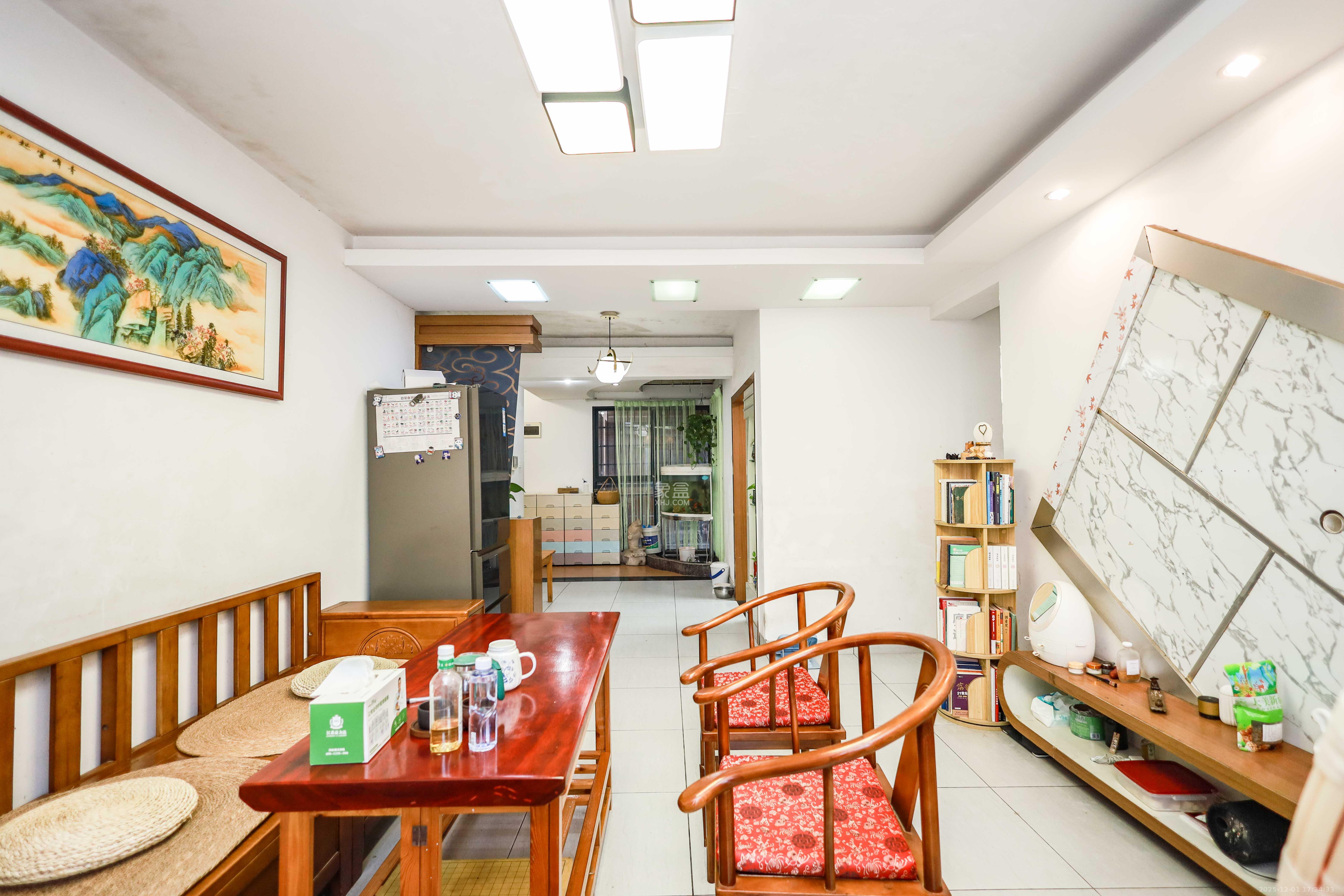 永祺西京  3室2厅2卫    98.0万客厅