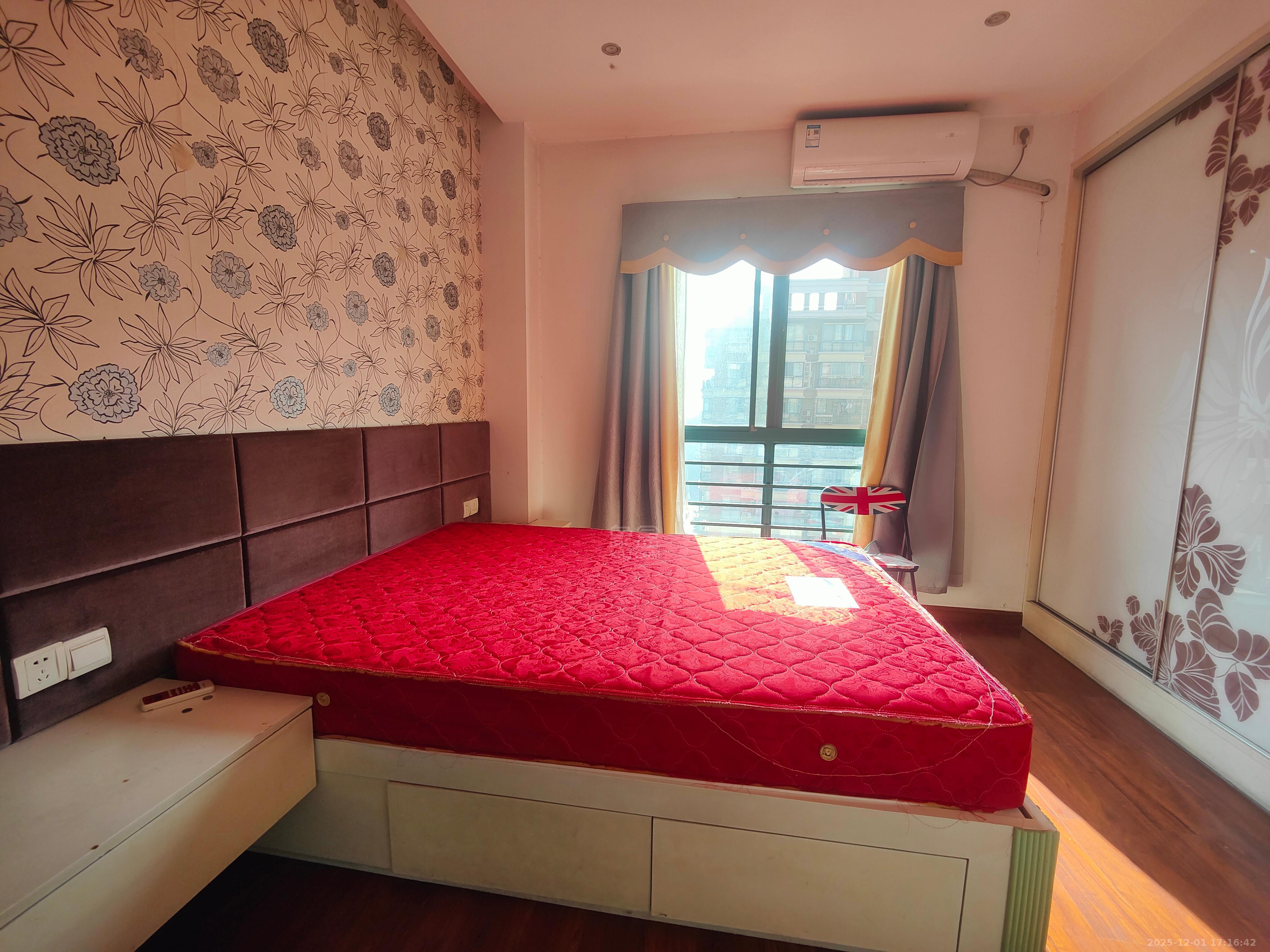 尚格名城向左向右  1室1厅1卫    1400.0元/月室内图