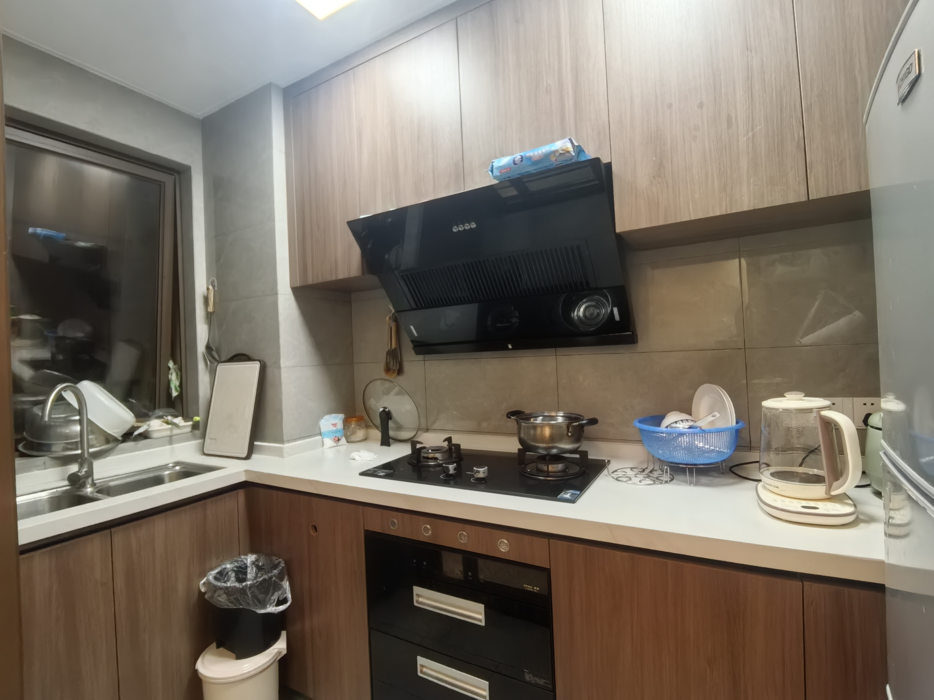 金湖壹号 3室2厅2卫 4500.0元/月 金湖壹号 3室2厅2卫 4500.0元/月室内图