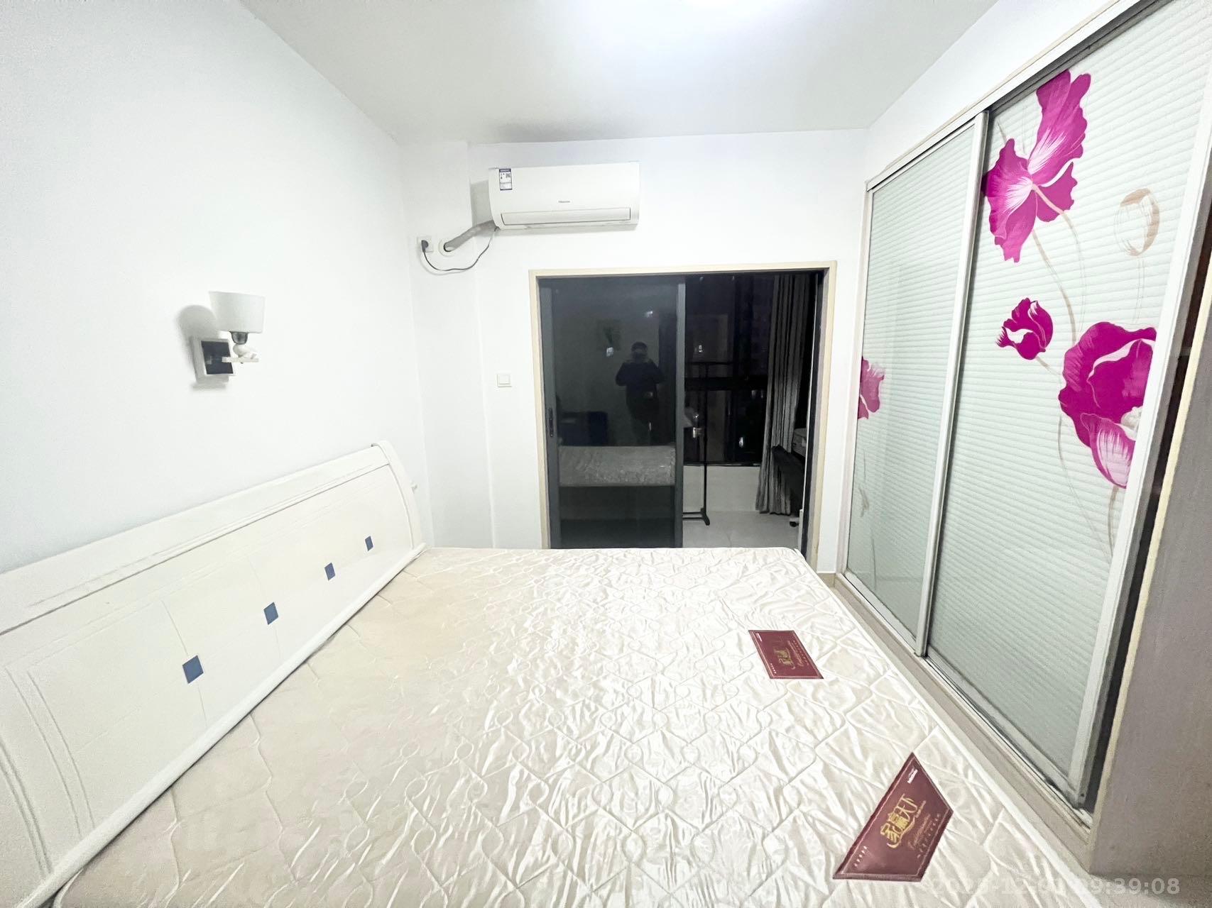 保利麓谷林语I区  1室1厅1卫    1400.0元/月