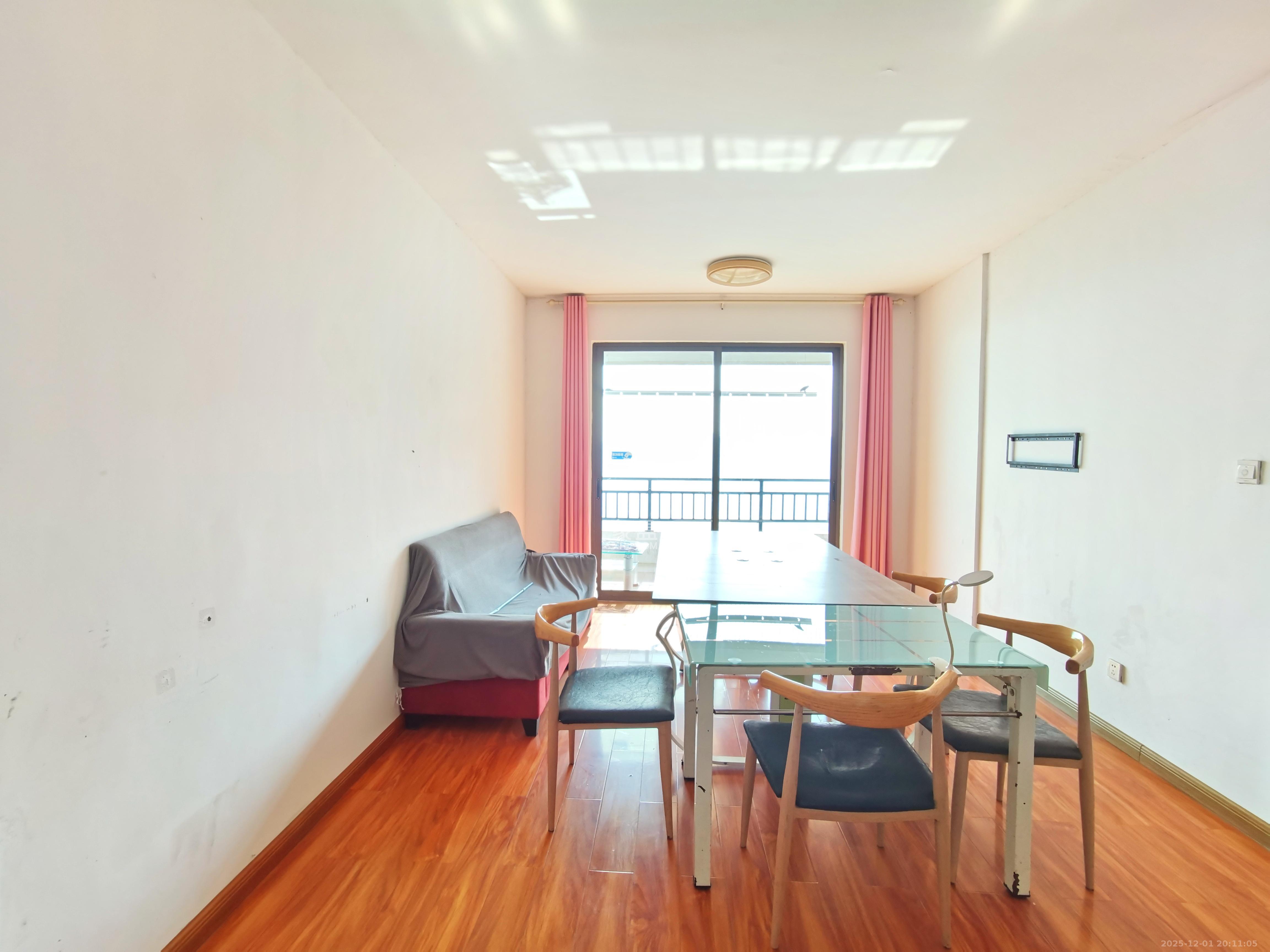 山语城三期 2室2厅1卫 1600.0元/月 山语城三期 2室2厅1卫 1600.0元/月室内图