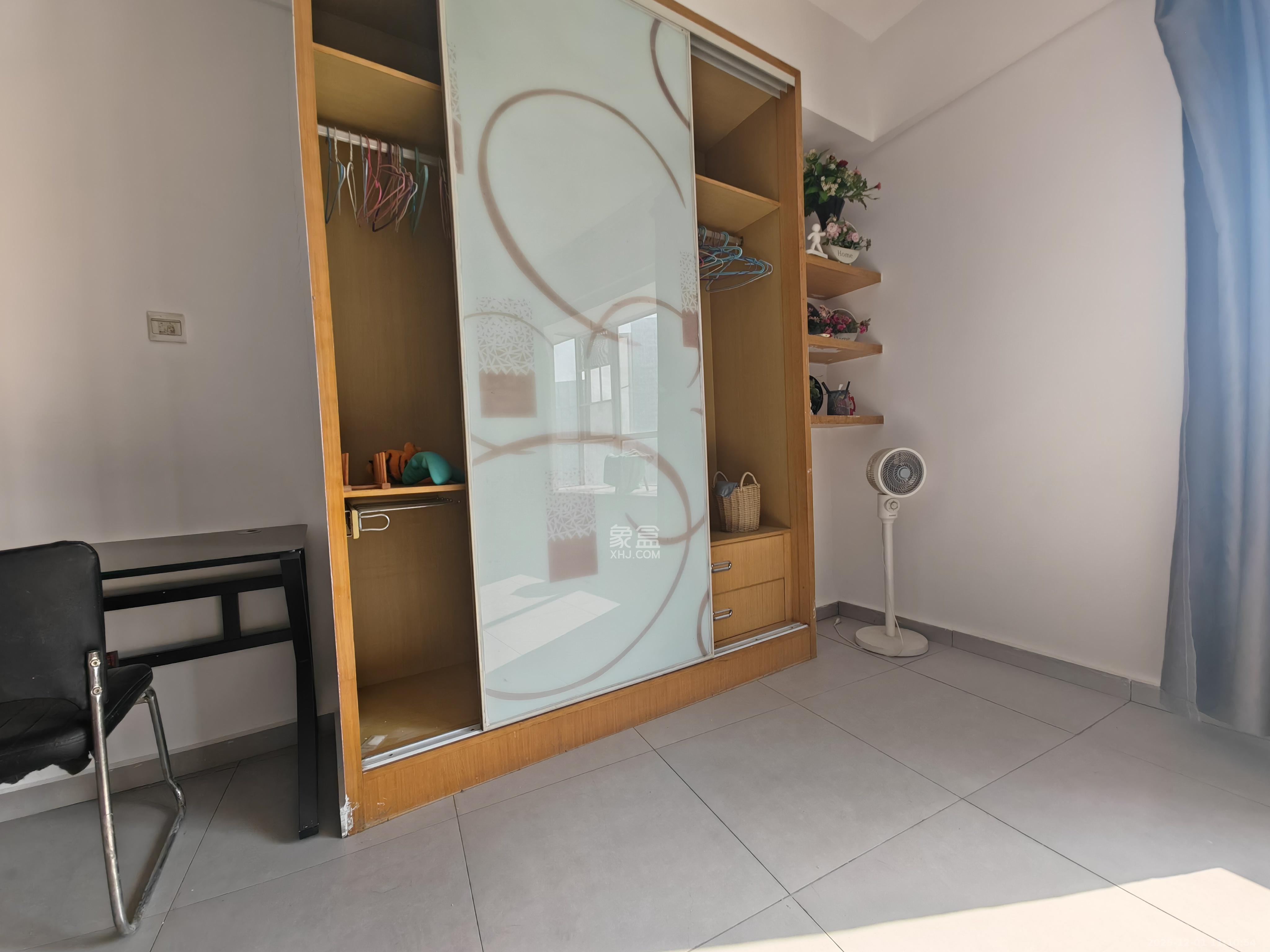 通华天都 1室0厅0卫 1400.0元/月 通华天都 1室0厅0卫 1400.0元/月室内图