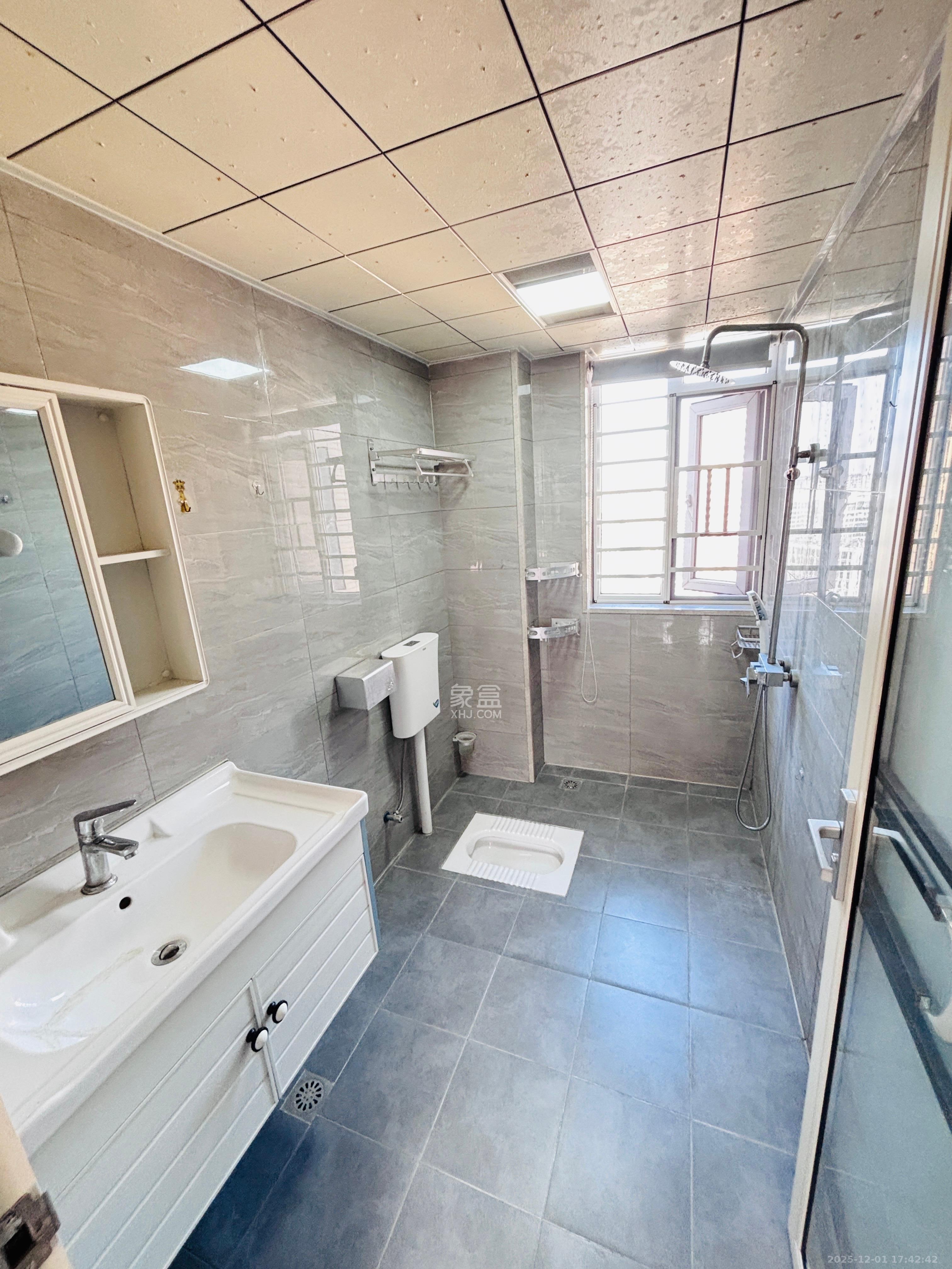 洋湖春园 4室2厅2卫 2900.0元/月 洋湖春园 4室2厅2卫 2900.0元/月室内图