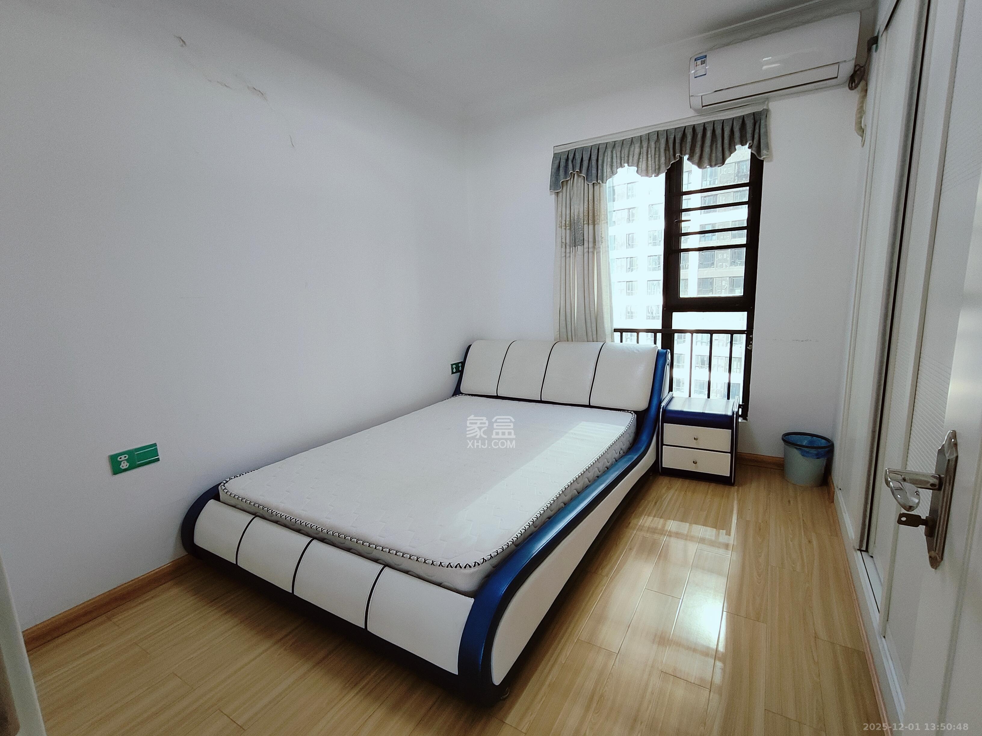 江山如画  3室1厅1卫    2500.0元/月室内图