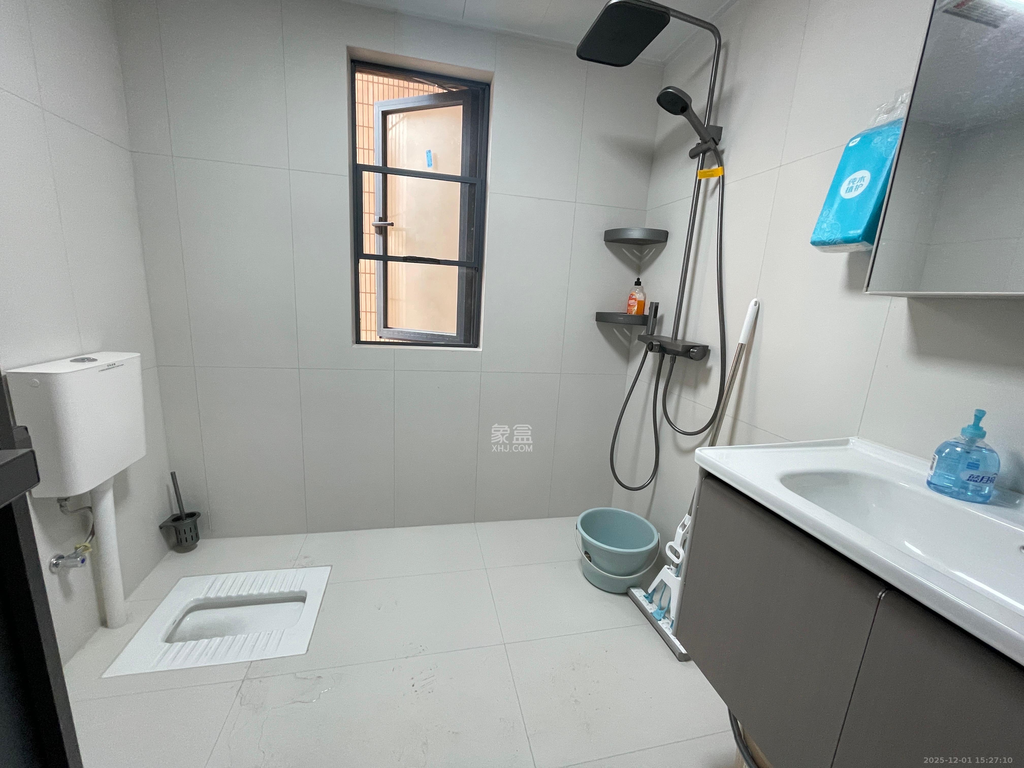 长沙市烟草专卖局单位宿舍 3室2厅1卫 2600.0元/月 长沙市烟草专卖局单位宿舍 3室2厅1卫 2600.0元/月室内图