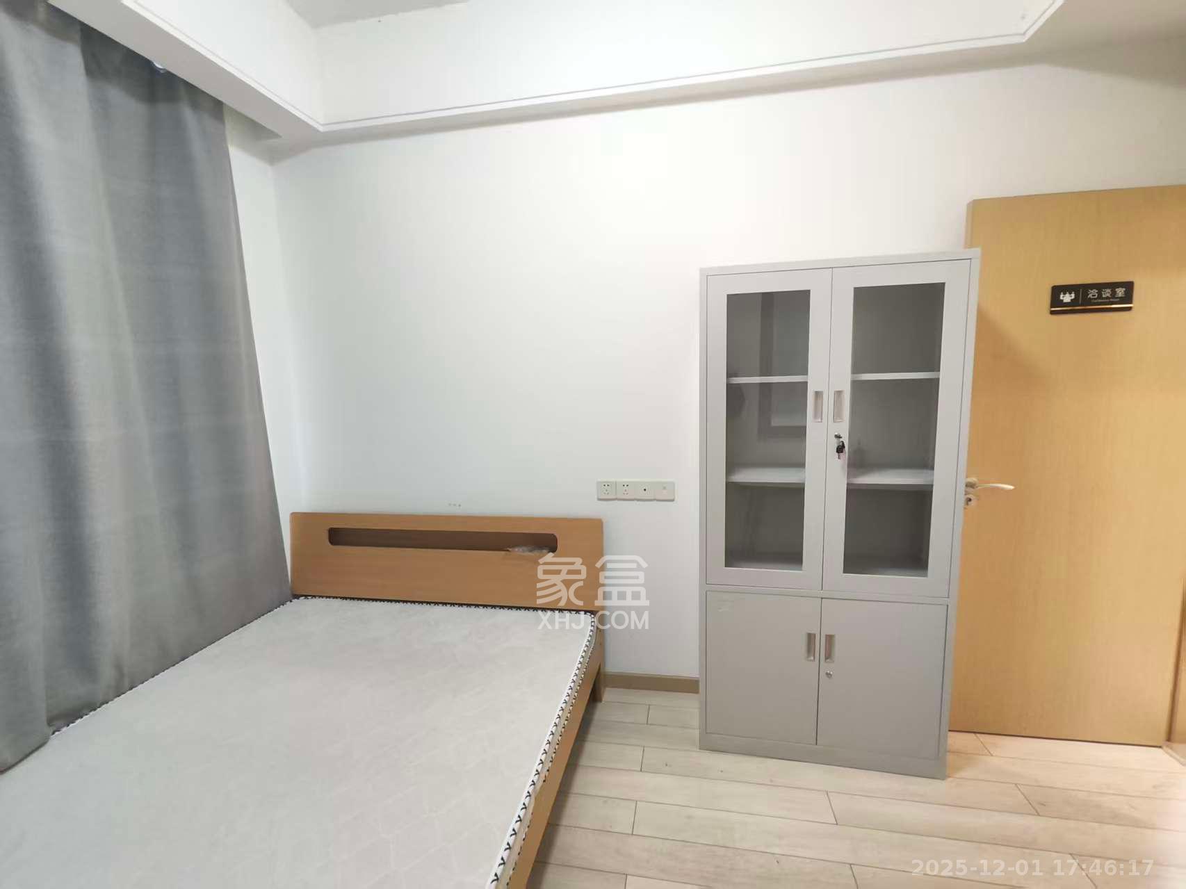 启迪协信中心  2室1厅1卫    2600.0元/月室内图