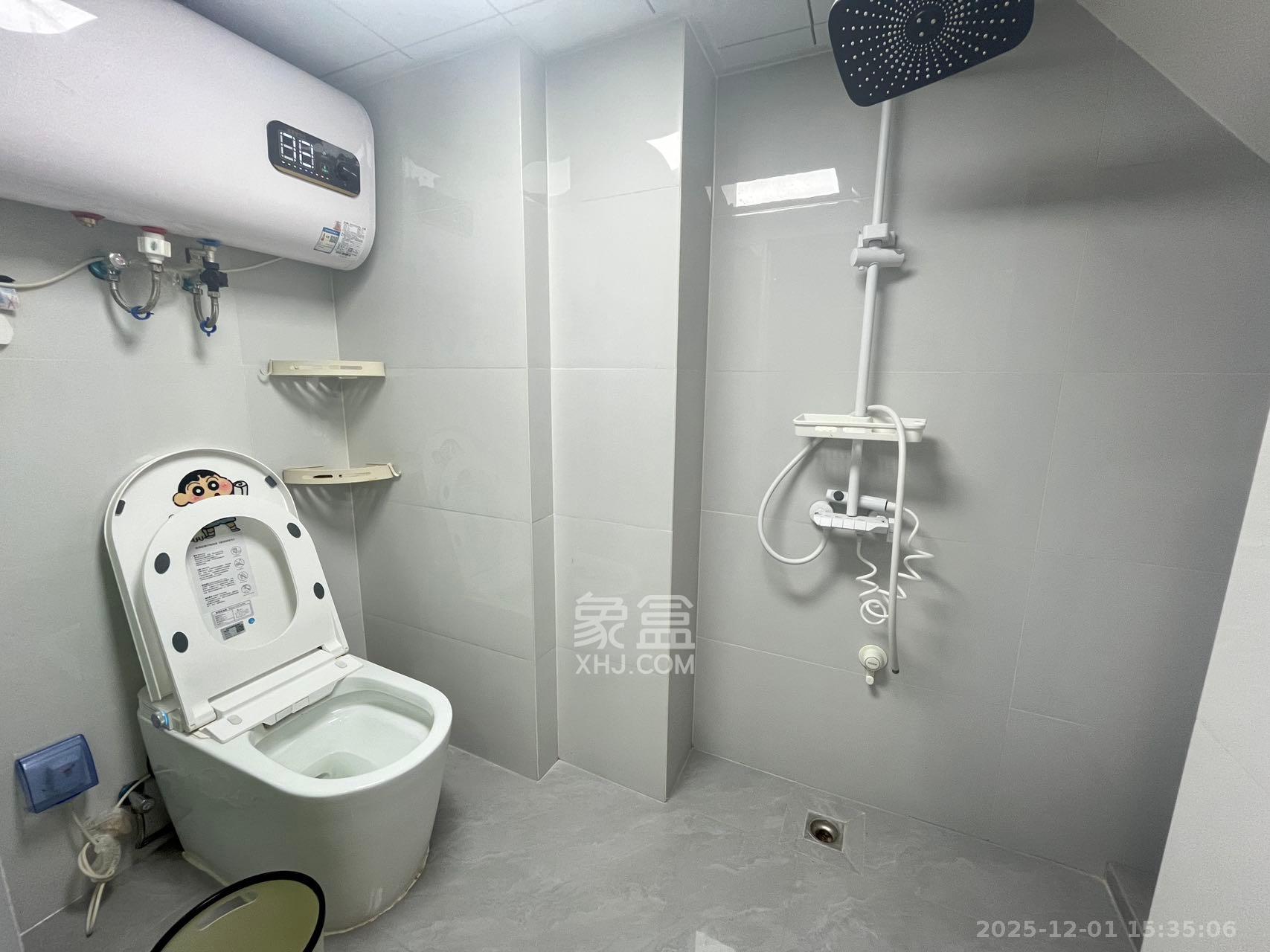 卓越江岸  2室2厅1卫    2400.0元/月室内图