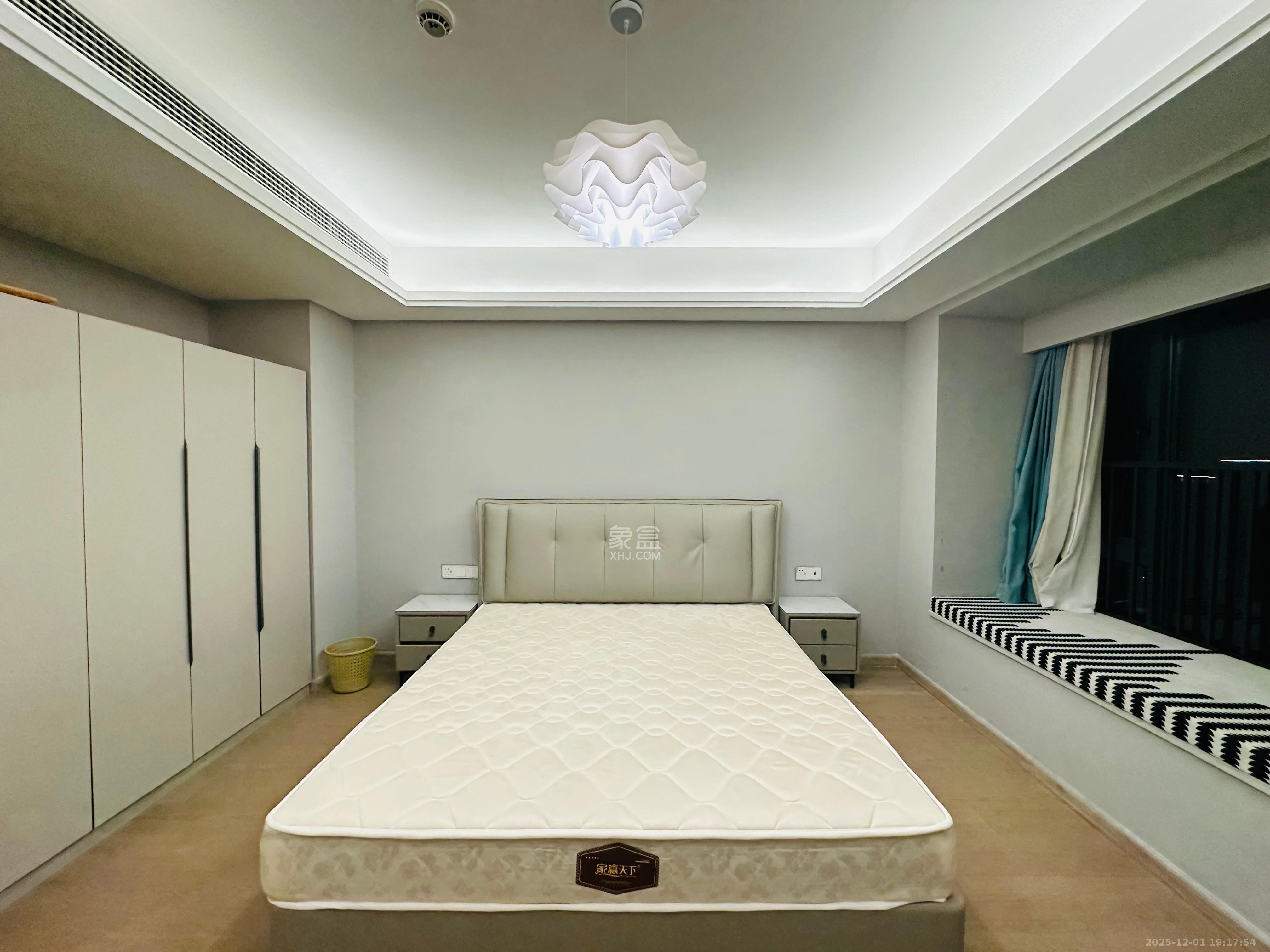 南山梅溪一方  4室2厅2卫    4500.0元/月室内图