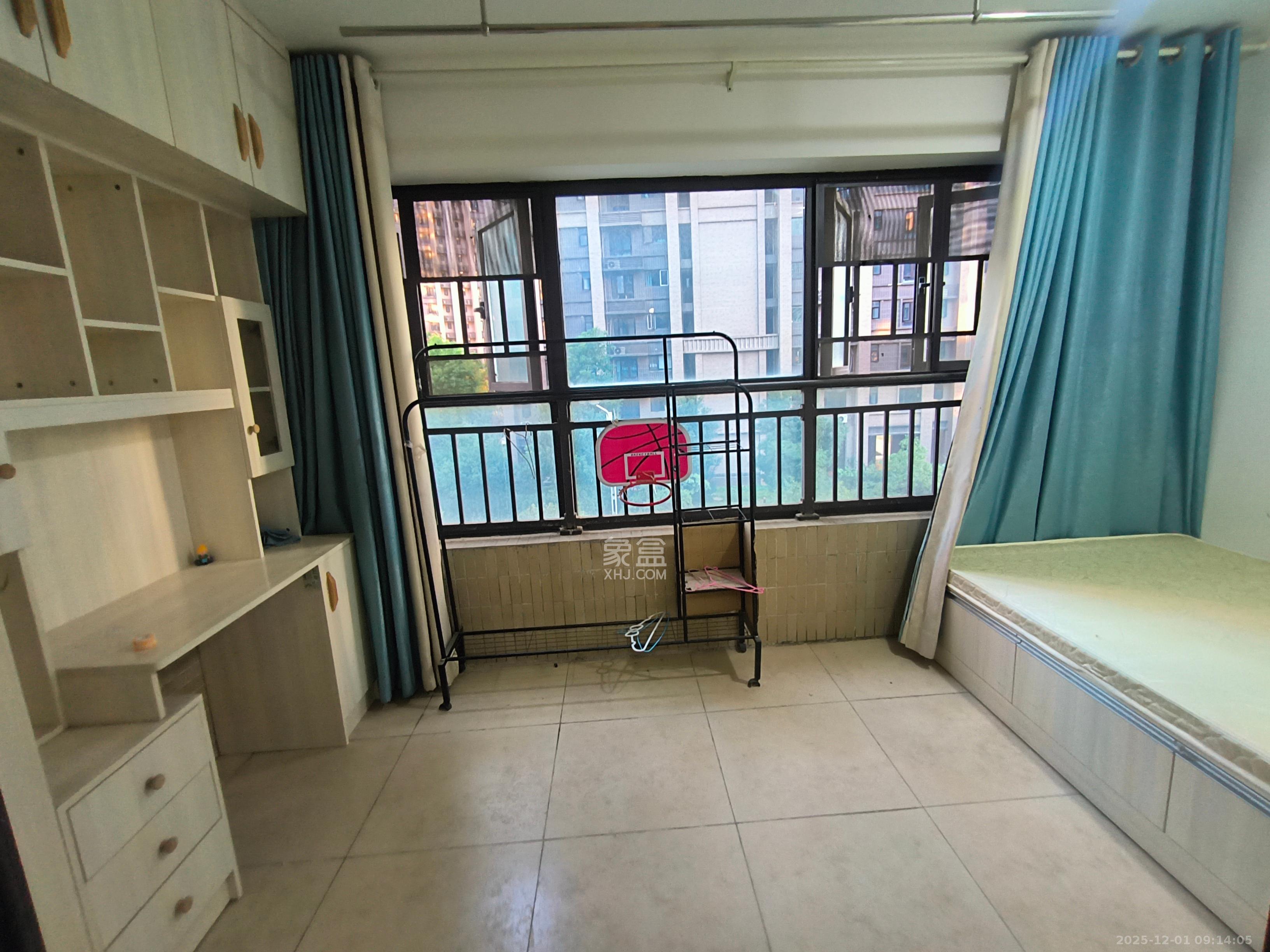 时代倾城二期  2室2厅1卫    1900.0元/月室内图