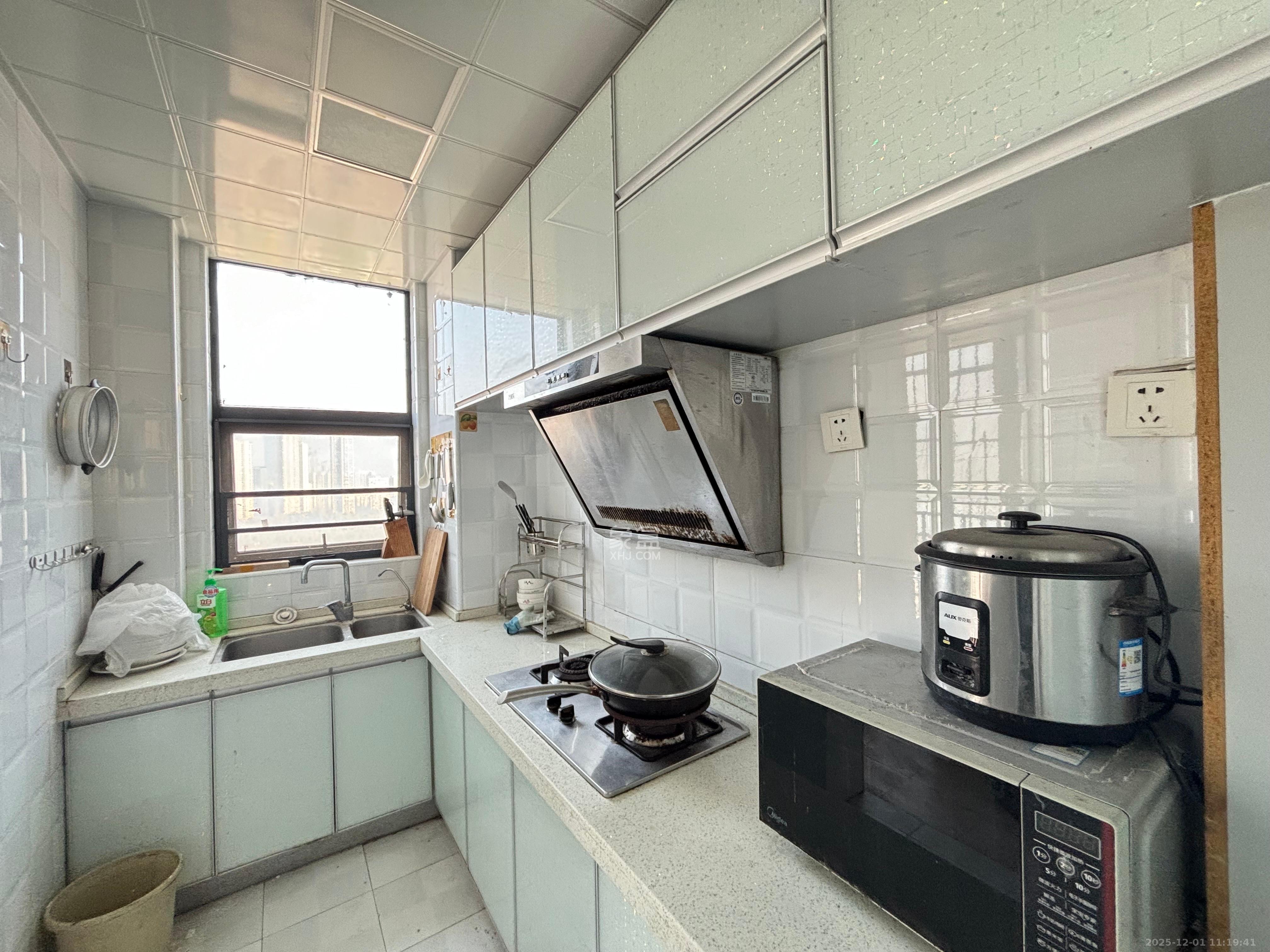 乾城（兴旺乾城）  3室2厅2卫    2600.0元/月室内图