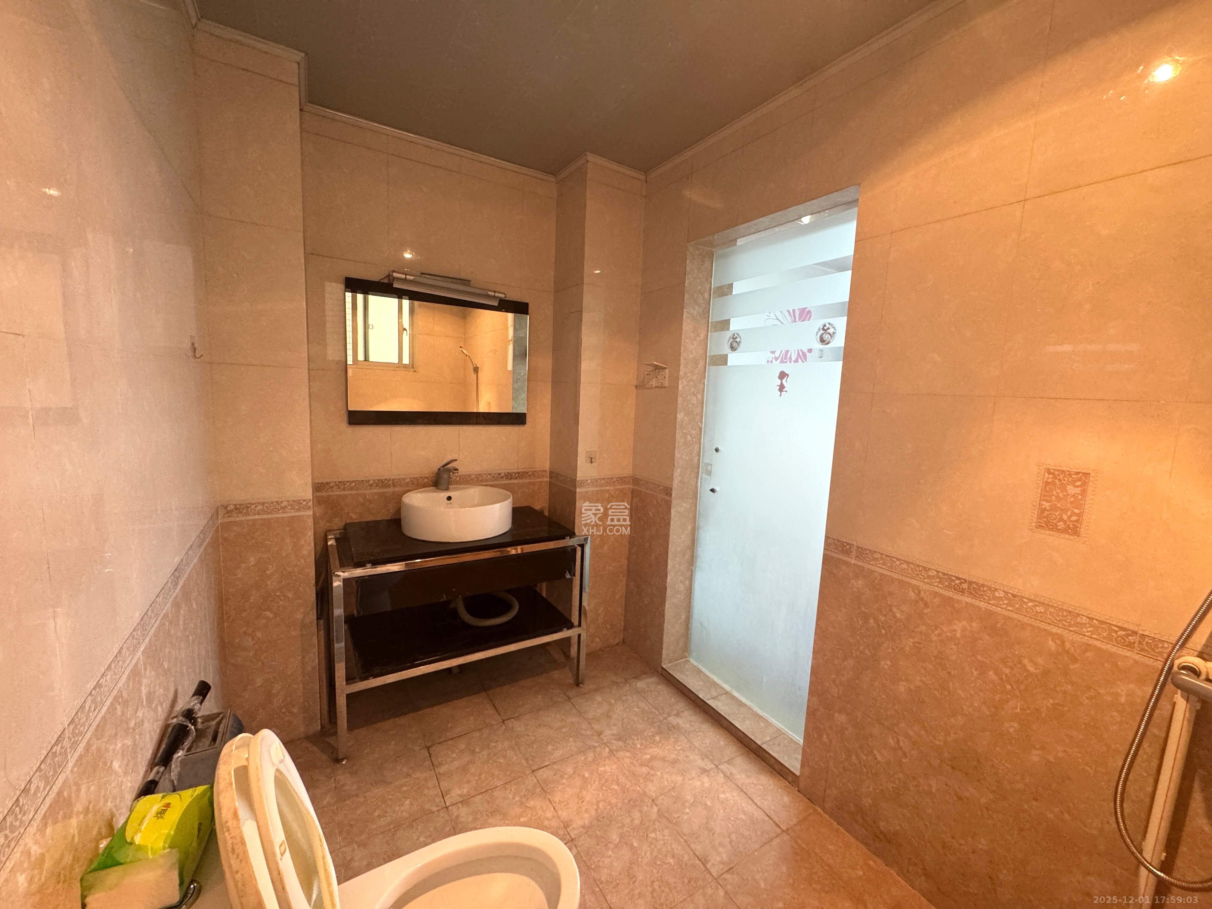 天一康园(湖南电力科技园) 4室2厅2卫 3200.0元/月 天一康园(湖南电力科技园) 4室2厅2卫 3200.0元/月室内图