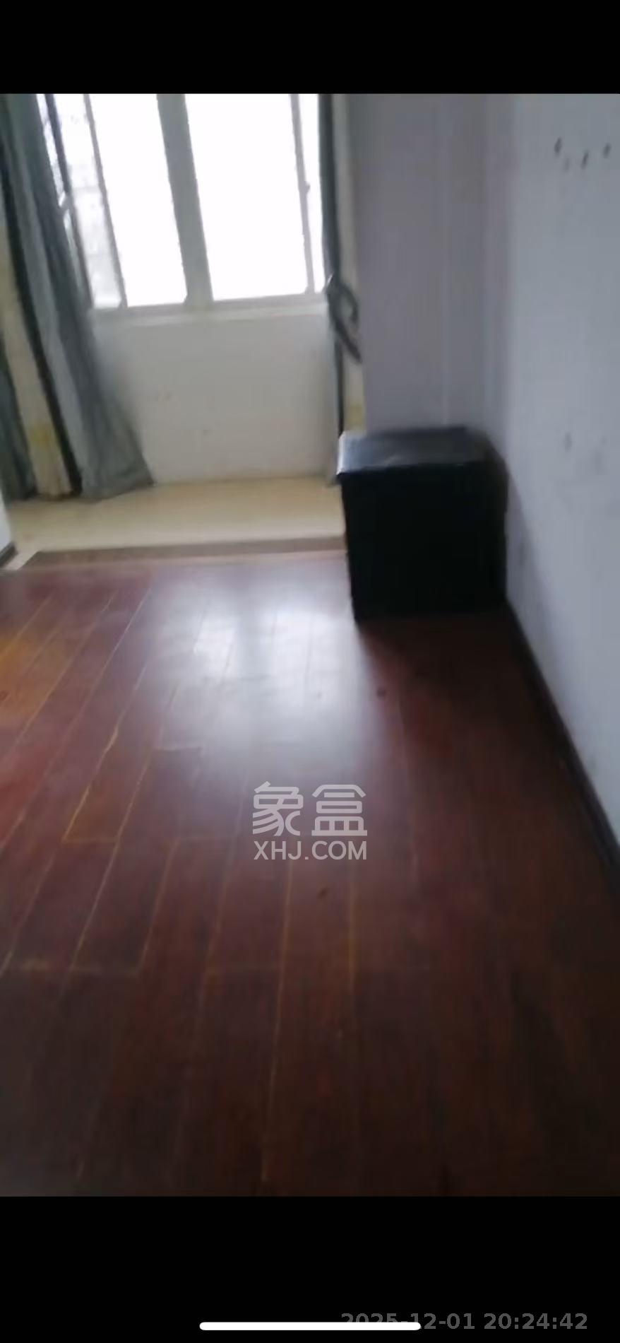 景湾小区（井湾小区）  3室2厅1卫    1200.0元/月