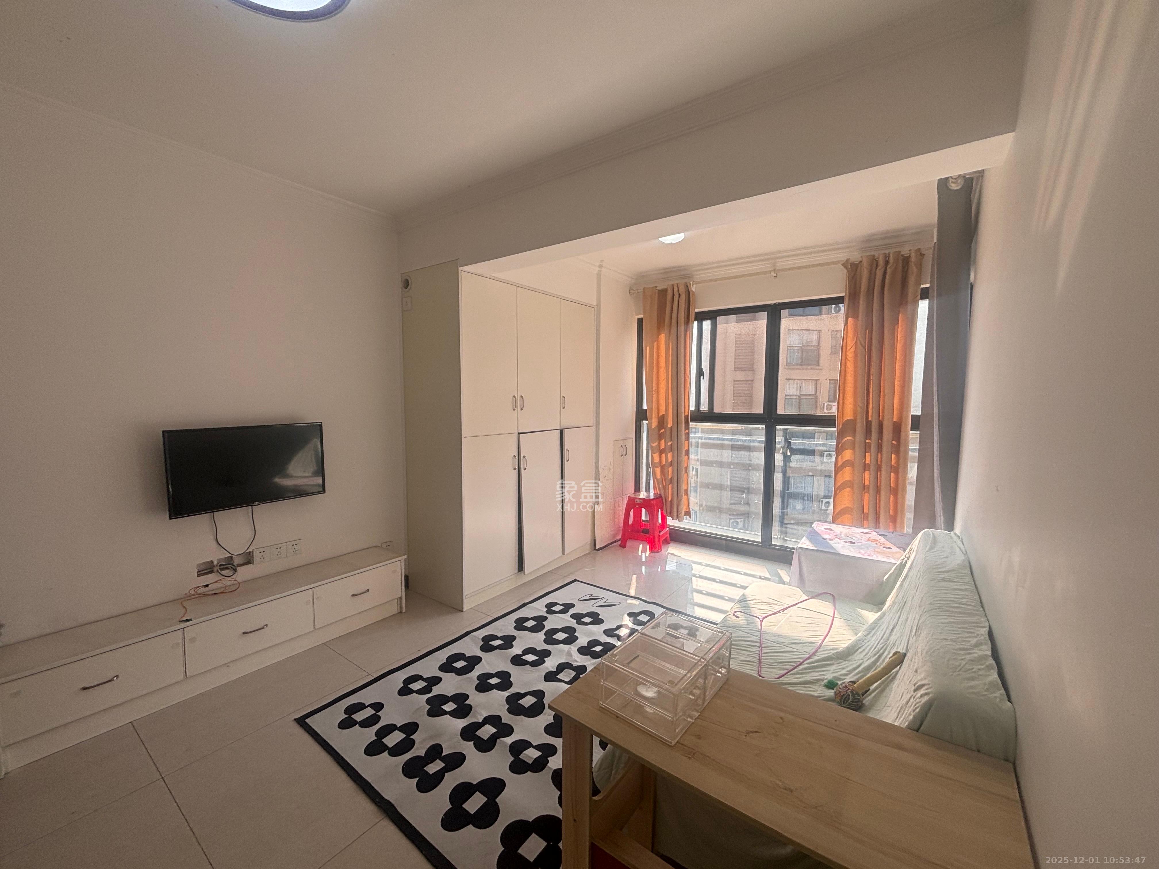 阿普阿布  1室1厅1卫    2000.0元/月