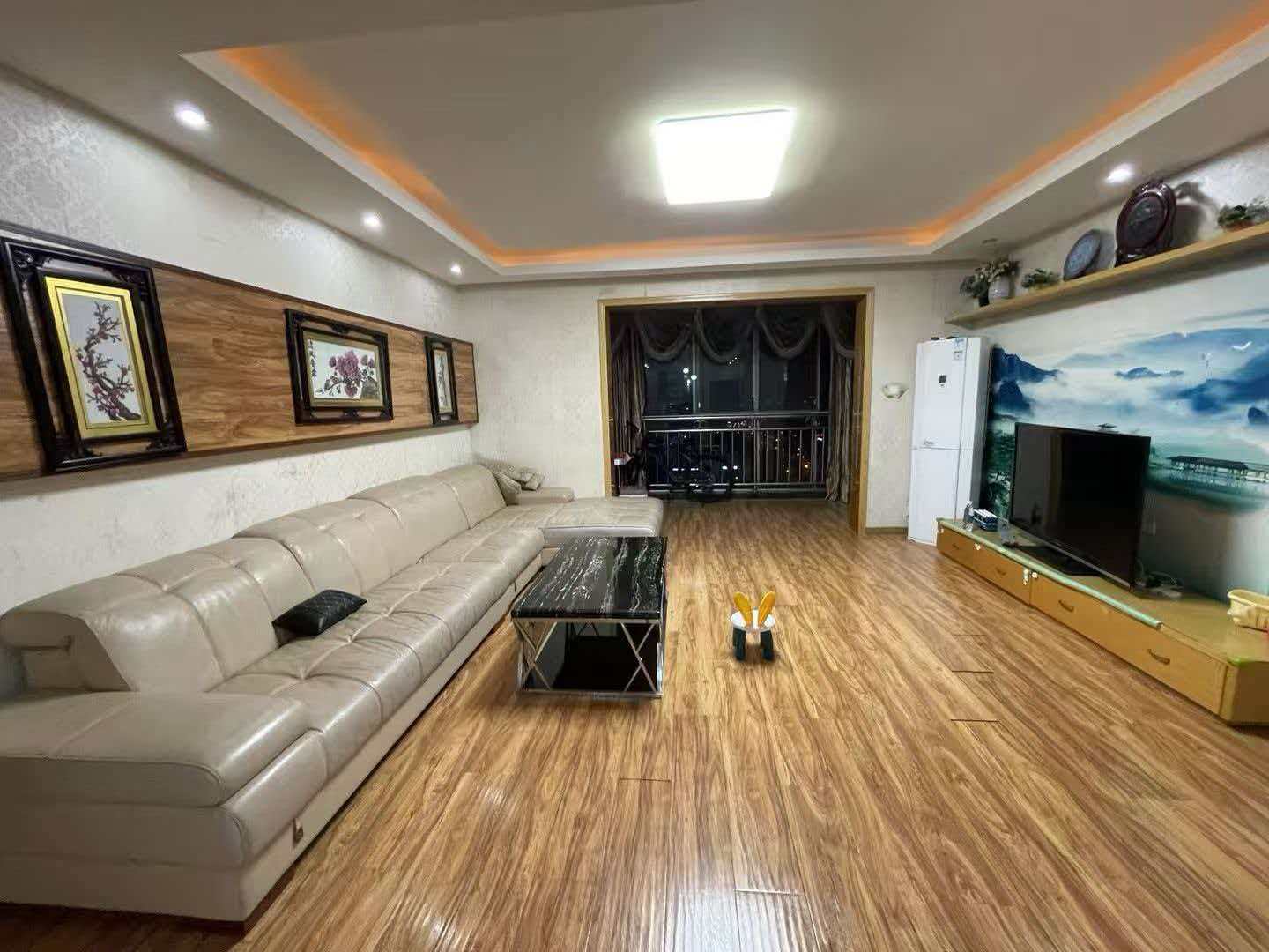 香山红叶  4室2厅2卫    49.8万