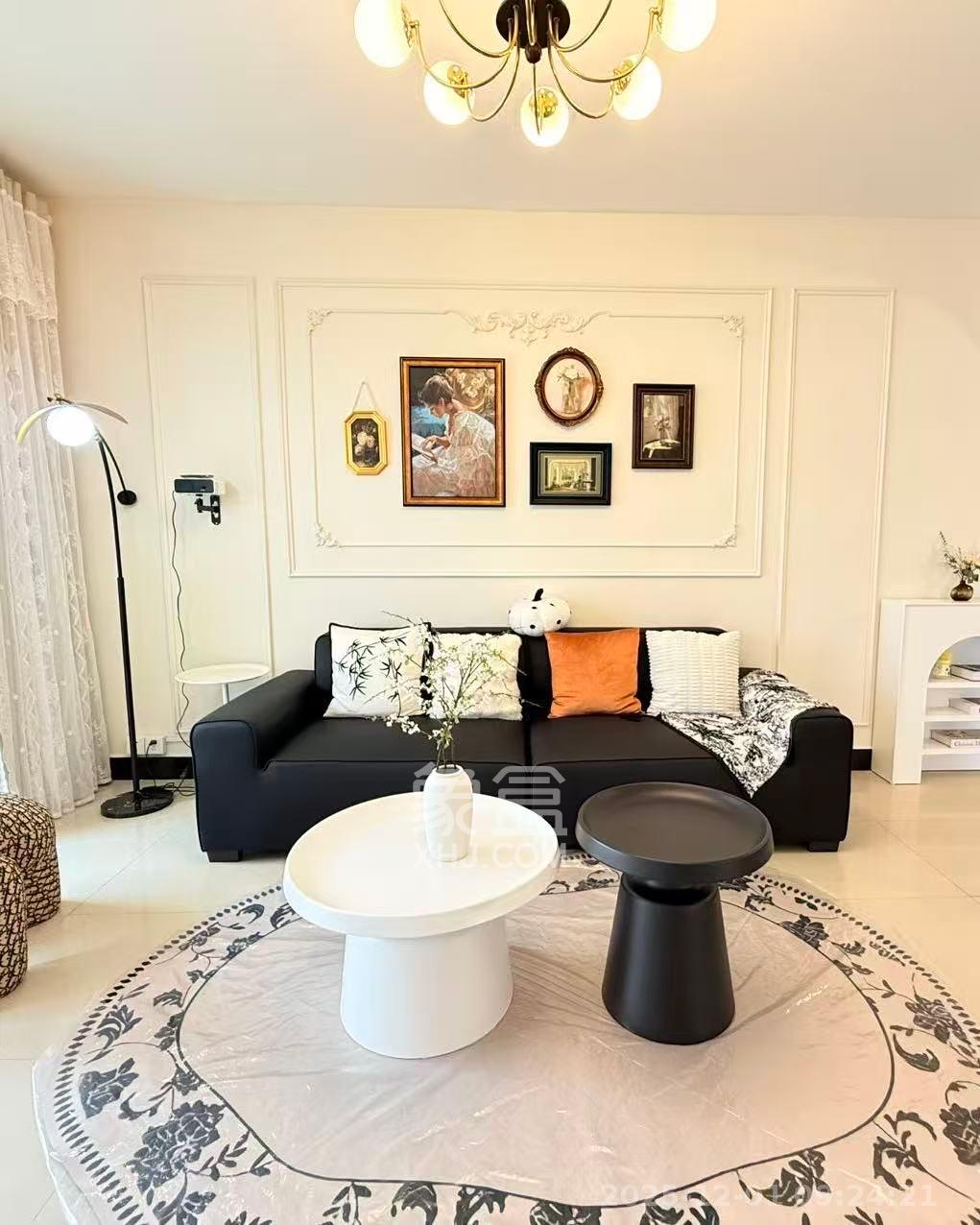 水岸世景  1室2厅1卫    2600.0元/月