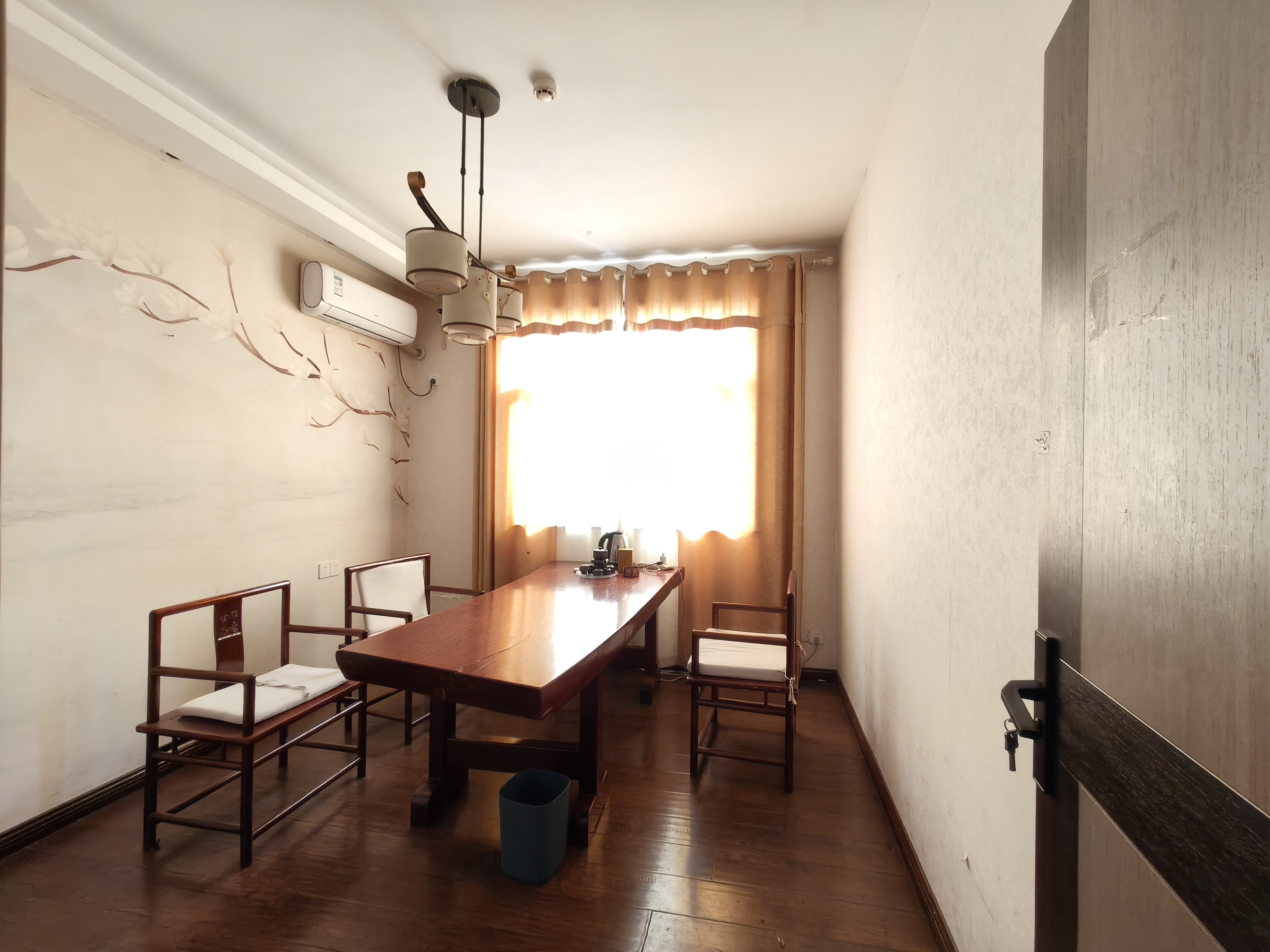 宏力大厦(宏历商业广场) 3室2厅3卫 2200.0元/月 宏力大厦(宏历商业广场) 3室2厅3卫 2200.0元/月室内图