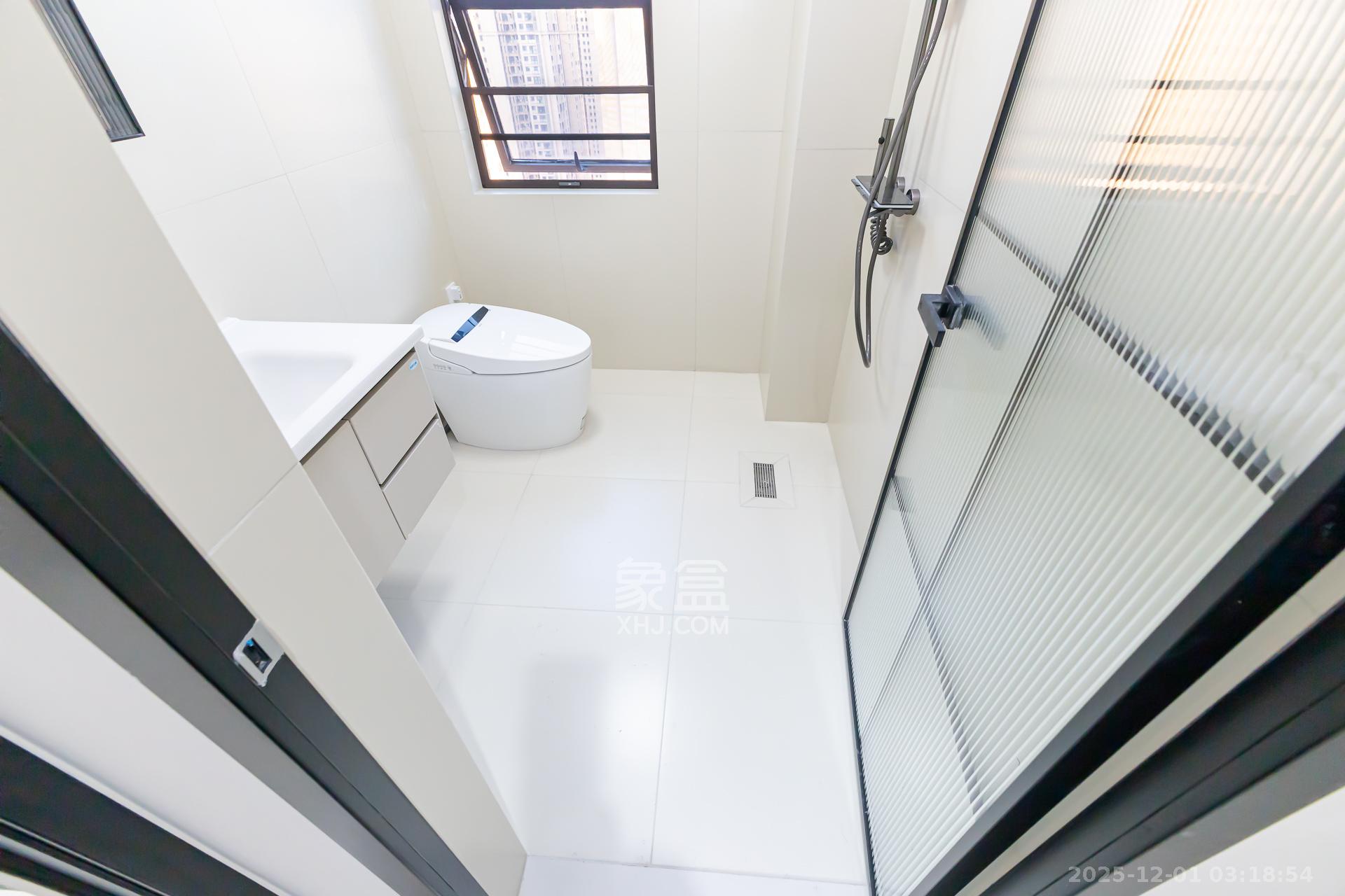 润和又一城  4室2厅2卫    106.8万卫生间