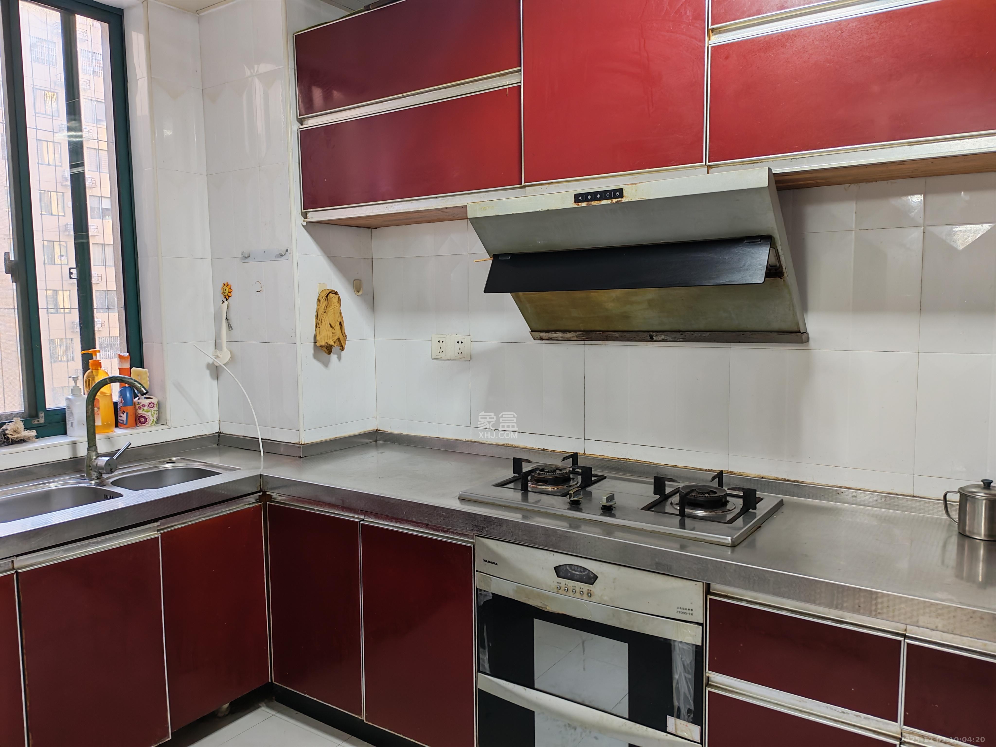 华盛世纪新城  4室2厅2卫    2300.0元/月室内图