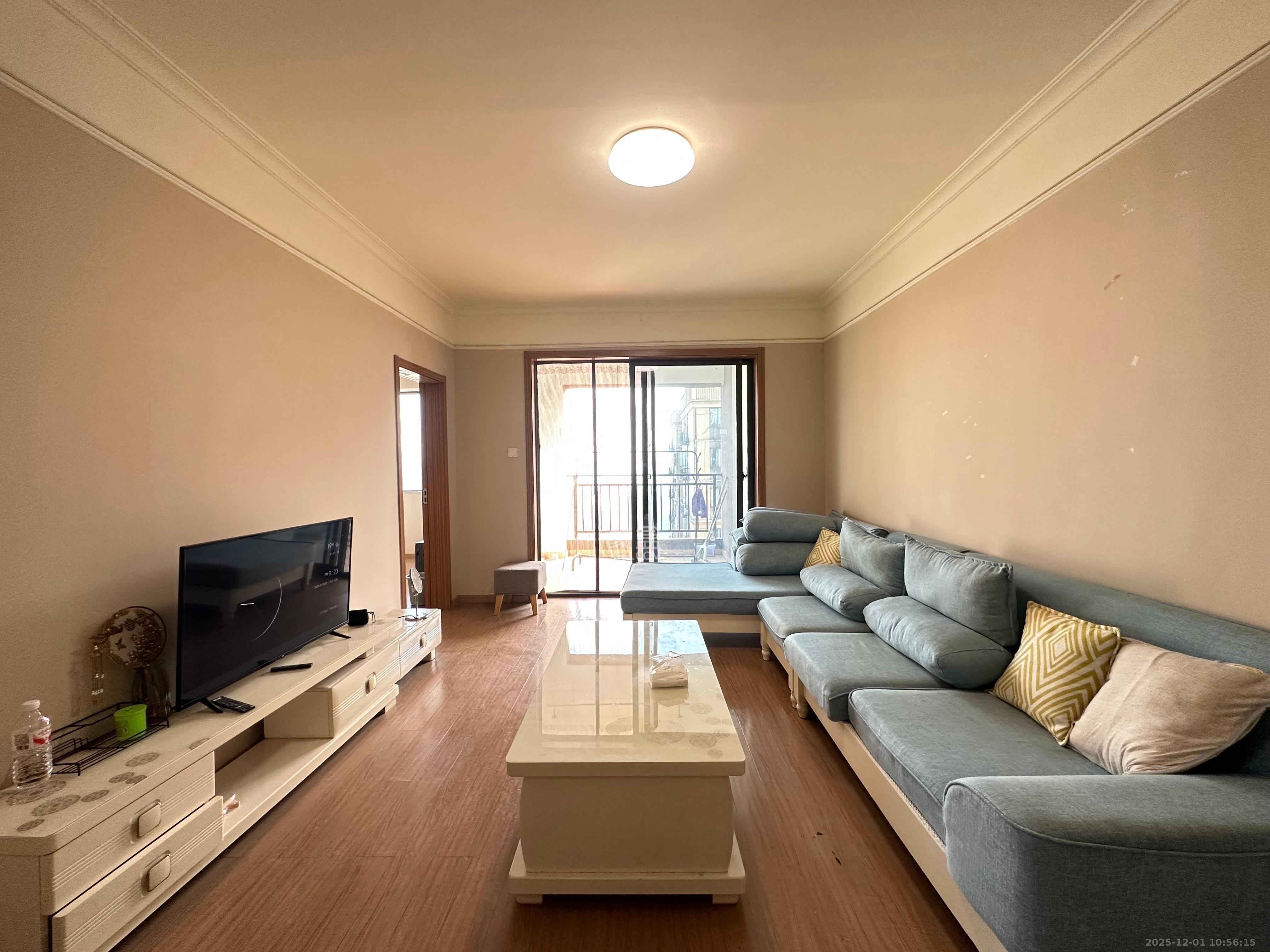 麓谷小镇  3室2厅1卫    2000.0元/月