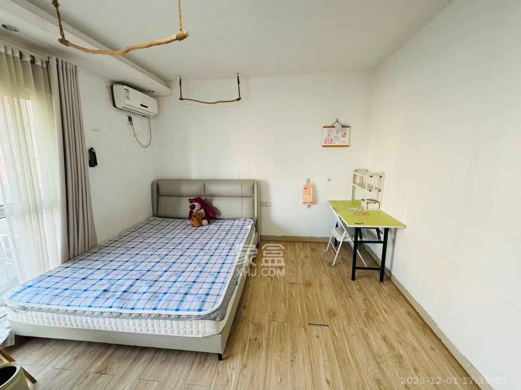 君临国际  1室1厅1卫    1500.0元/月