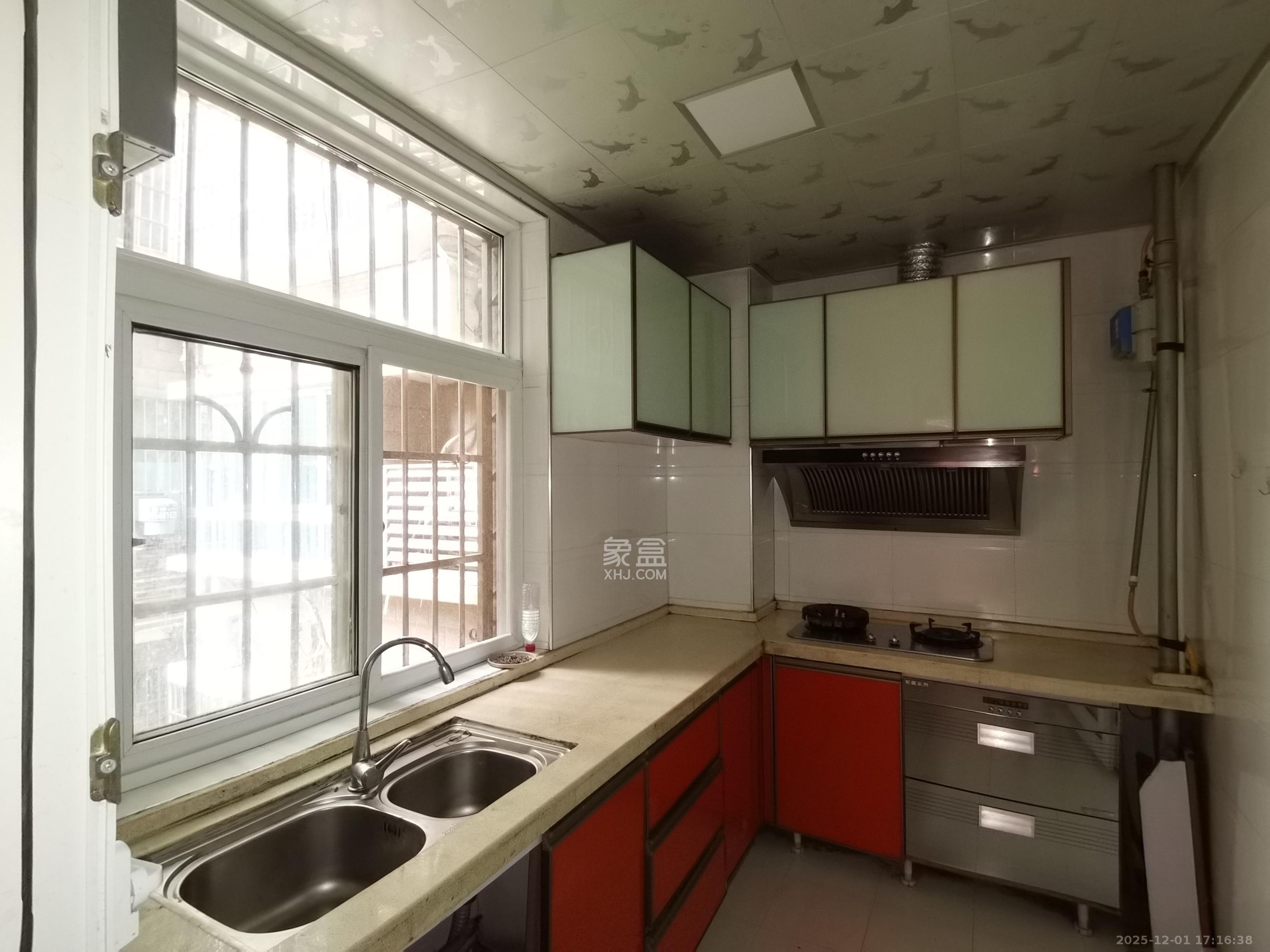 嘉盛华庭(一期、二期、三期) 2室2厅1卫 2100.0元/月 嘉盛华庭(一期、二期、三期) 2室2厅1卫 2100.0元/月室内图