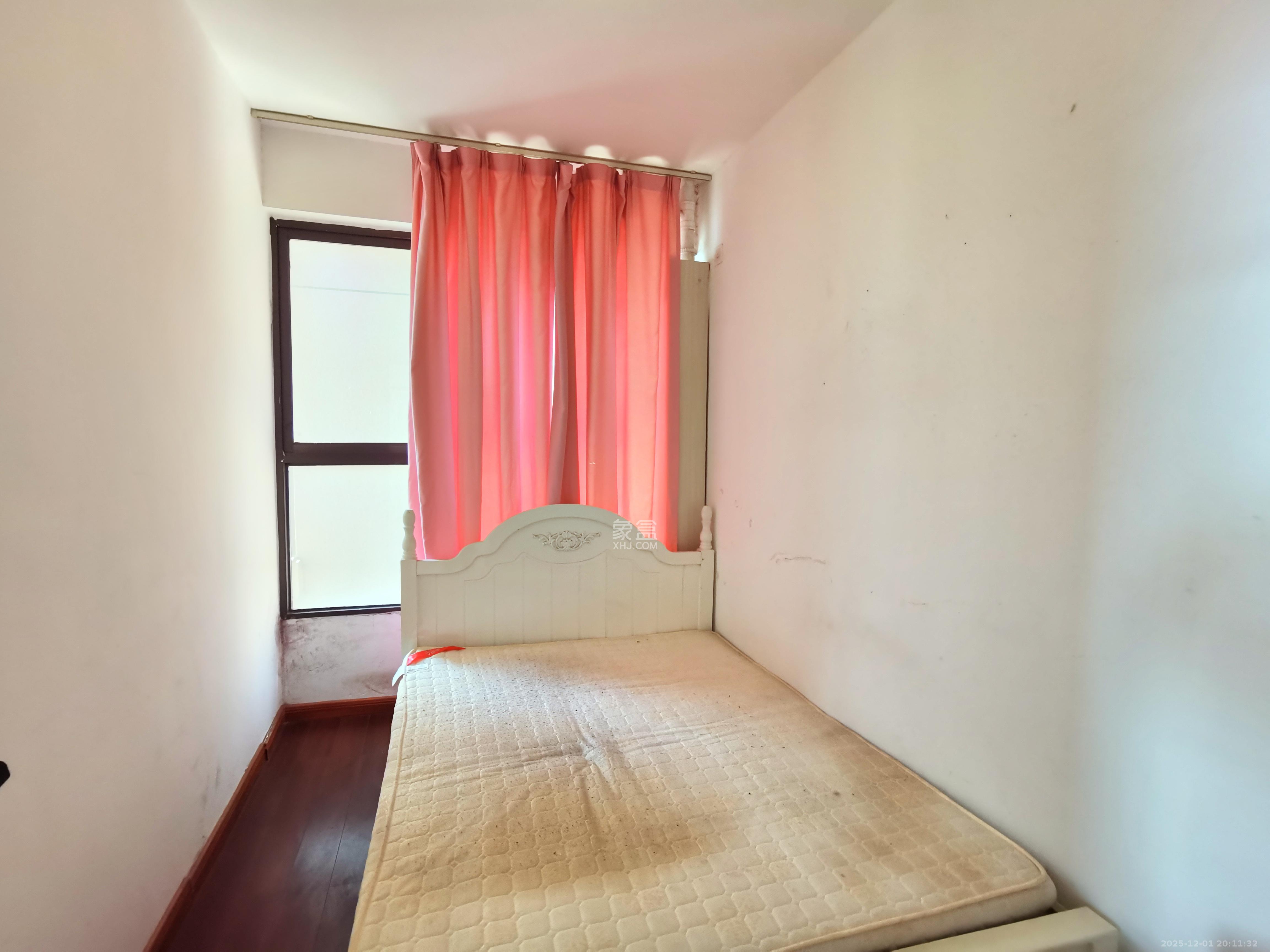 山语城三期 2室2厅1卫 1600.0元/月 山语城三期 2室2厅1卫 1600.0元/月室内图