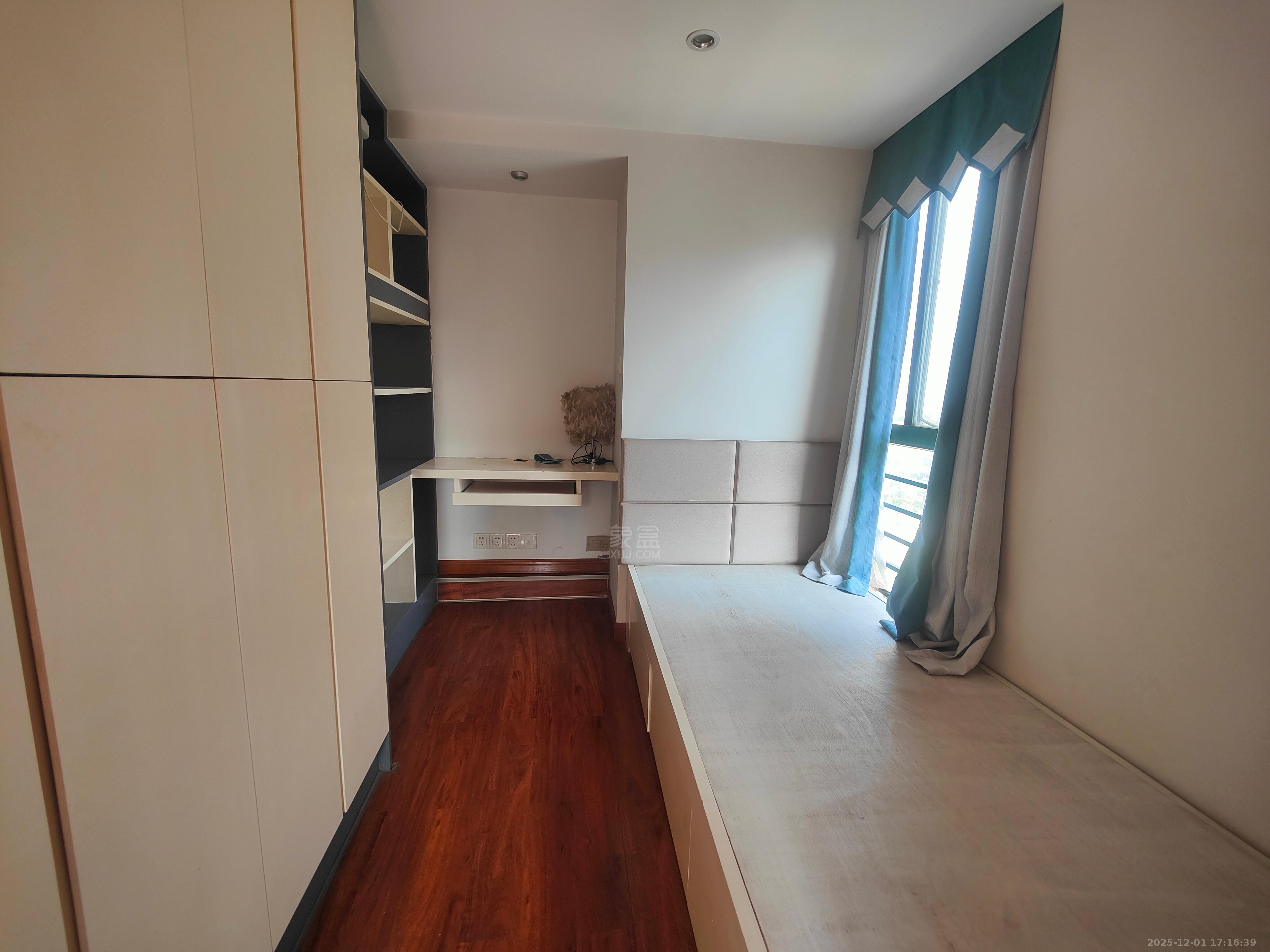 尚格名城向左向右  1室1厅1卫    1400.0元/月室内图