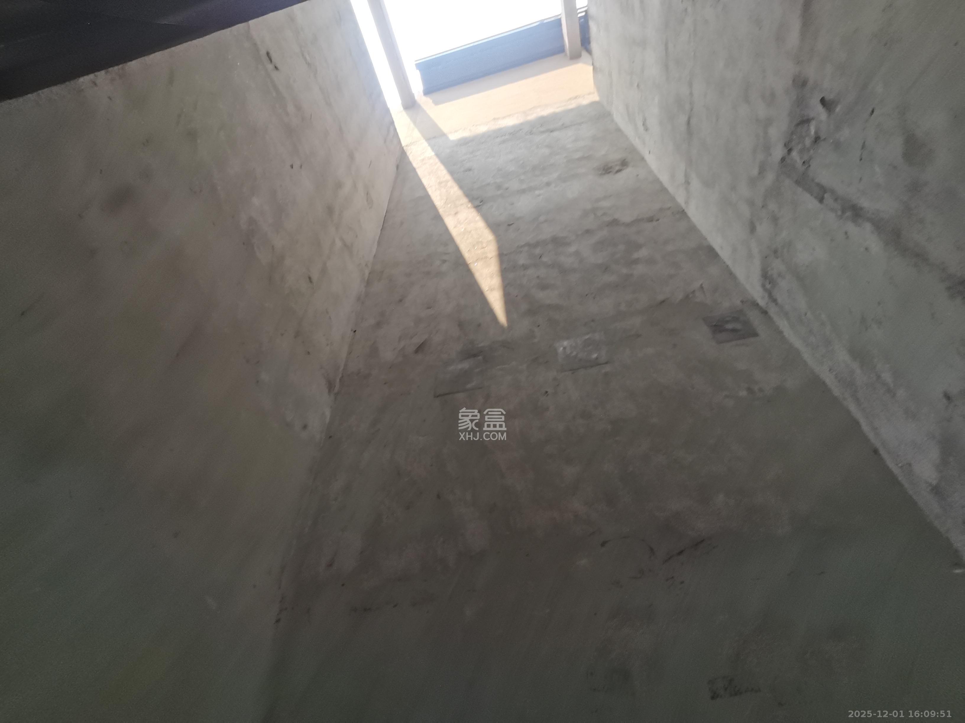 奥园冠军城  4室2厅4卫    89.8万