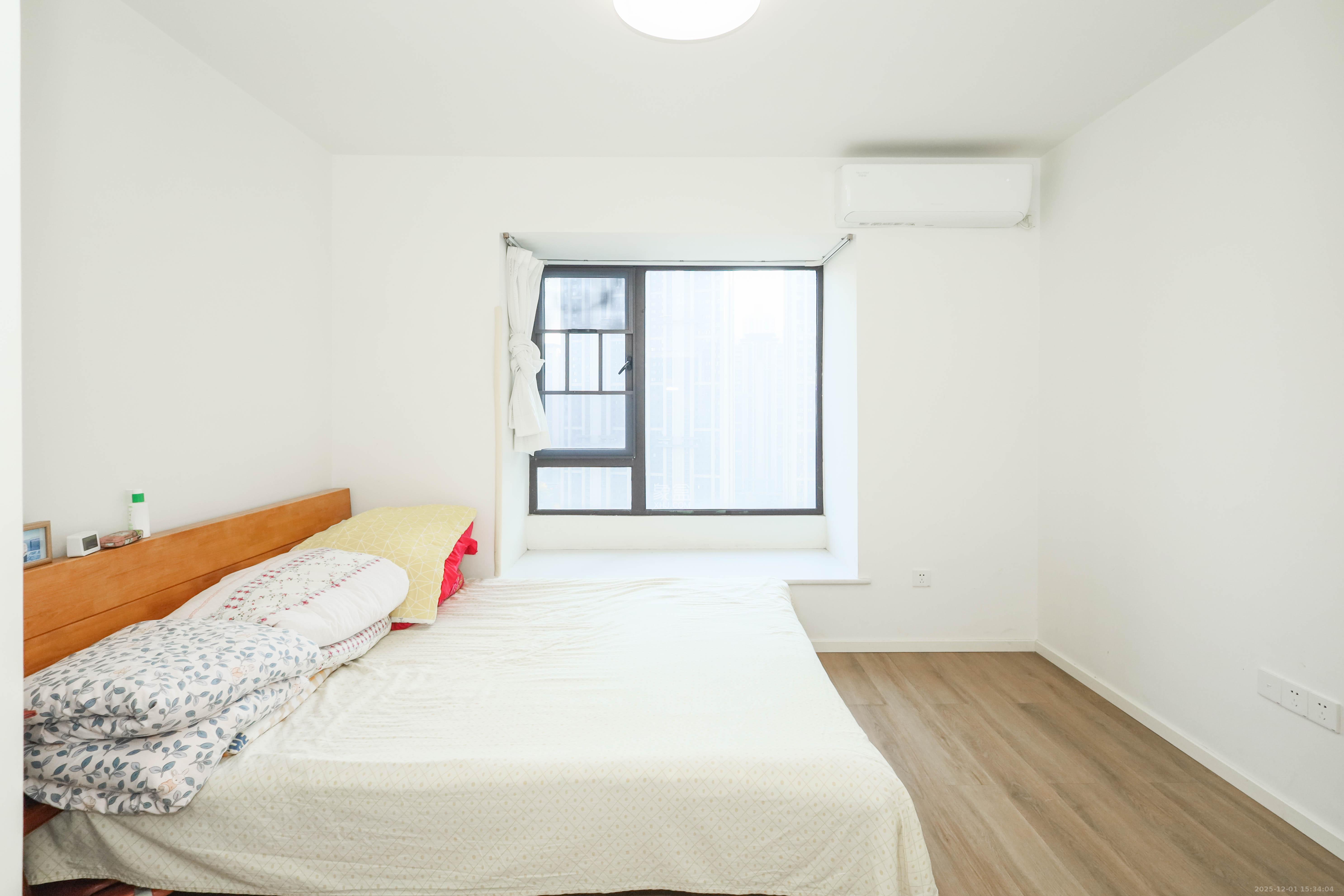 中国铁建梅溪青秀三期  4室2厅2卫    197.0万卧室