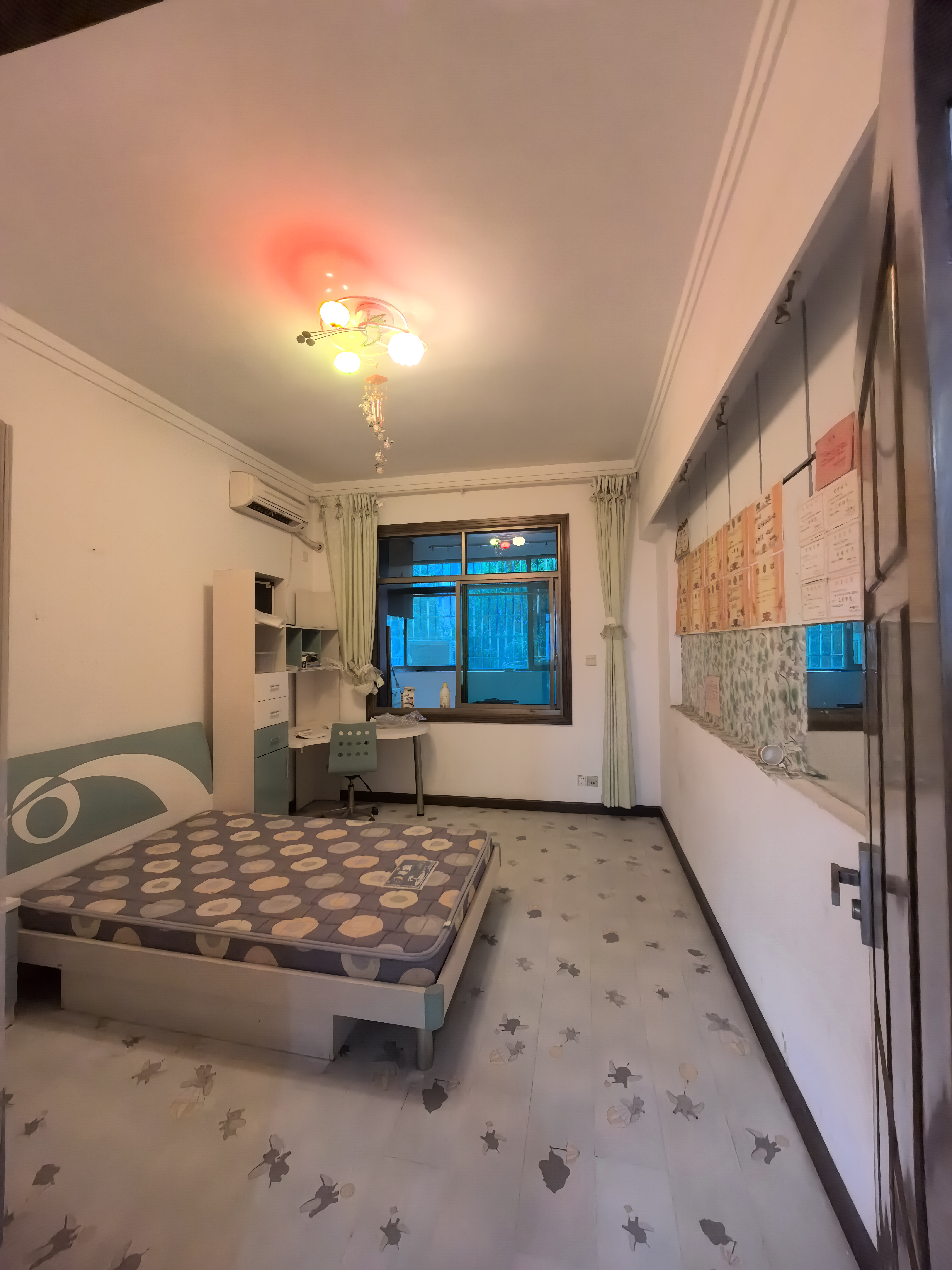 中级人民法院  0室0厅0卫    78.0万客厅