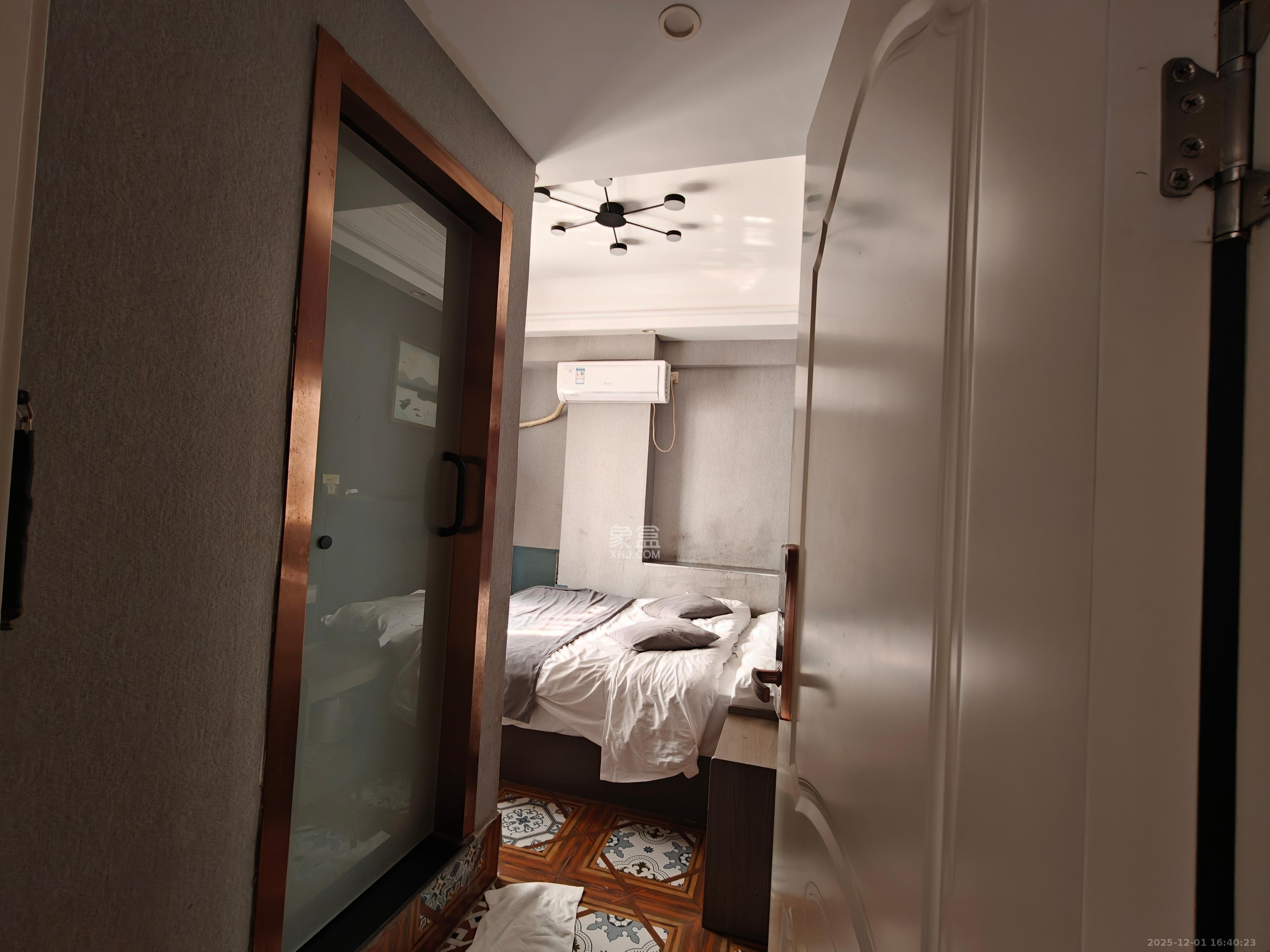 新大新  3室2厅1卫    20000.0元/月室内图