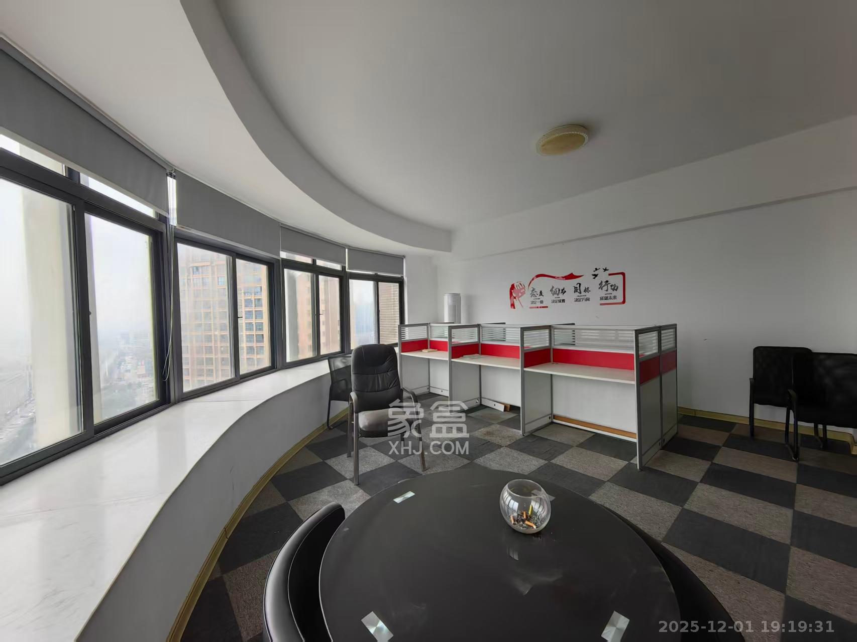 红树湾  3室2厅2卫    2000.0元/月室内图