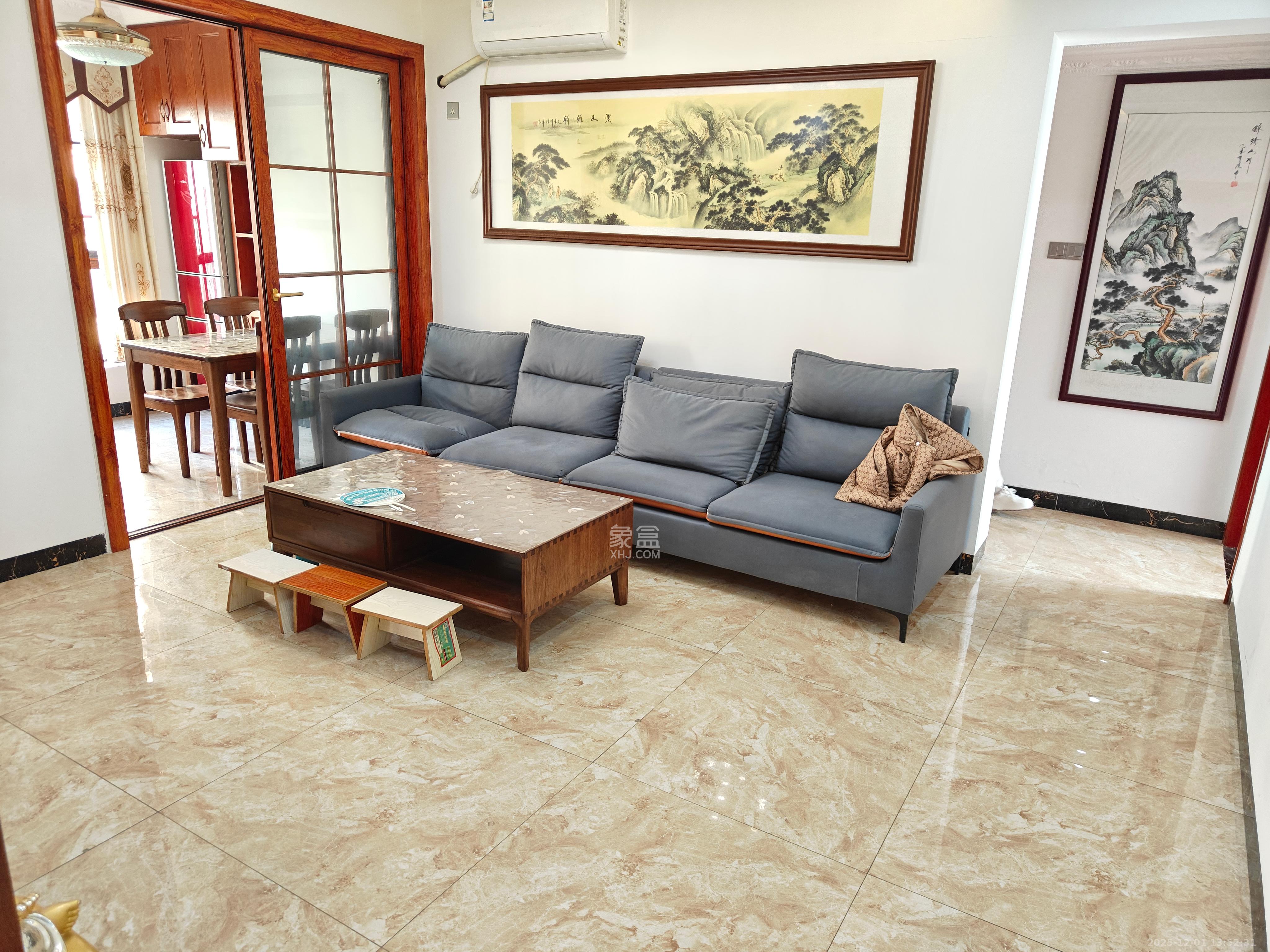 欧莱雅郡  3室1厅1卫    1900.0元/月