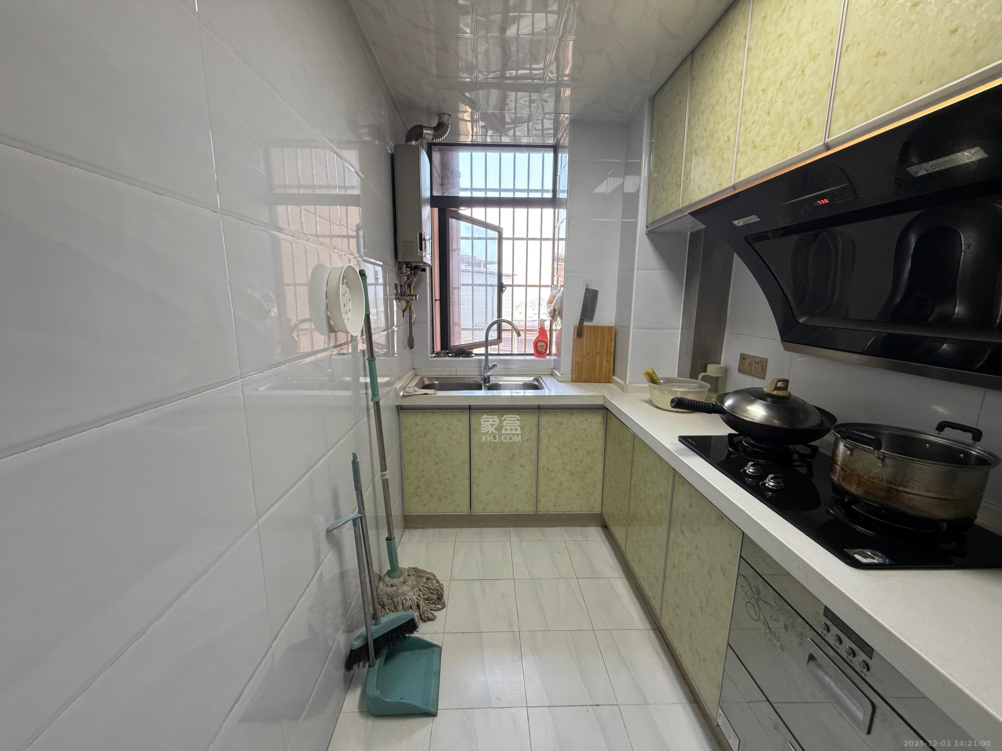 桔洲移民安置小区  2室2厅1卫    2100.0元/月室内图