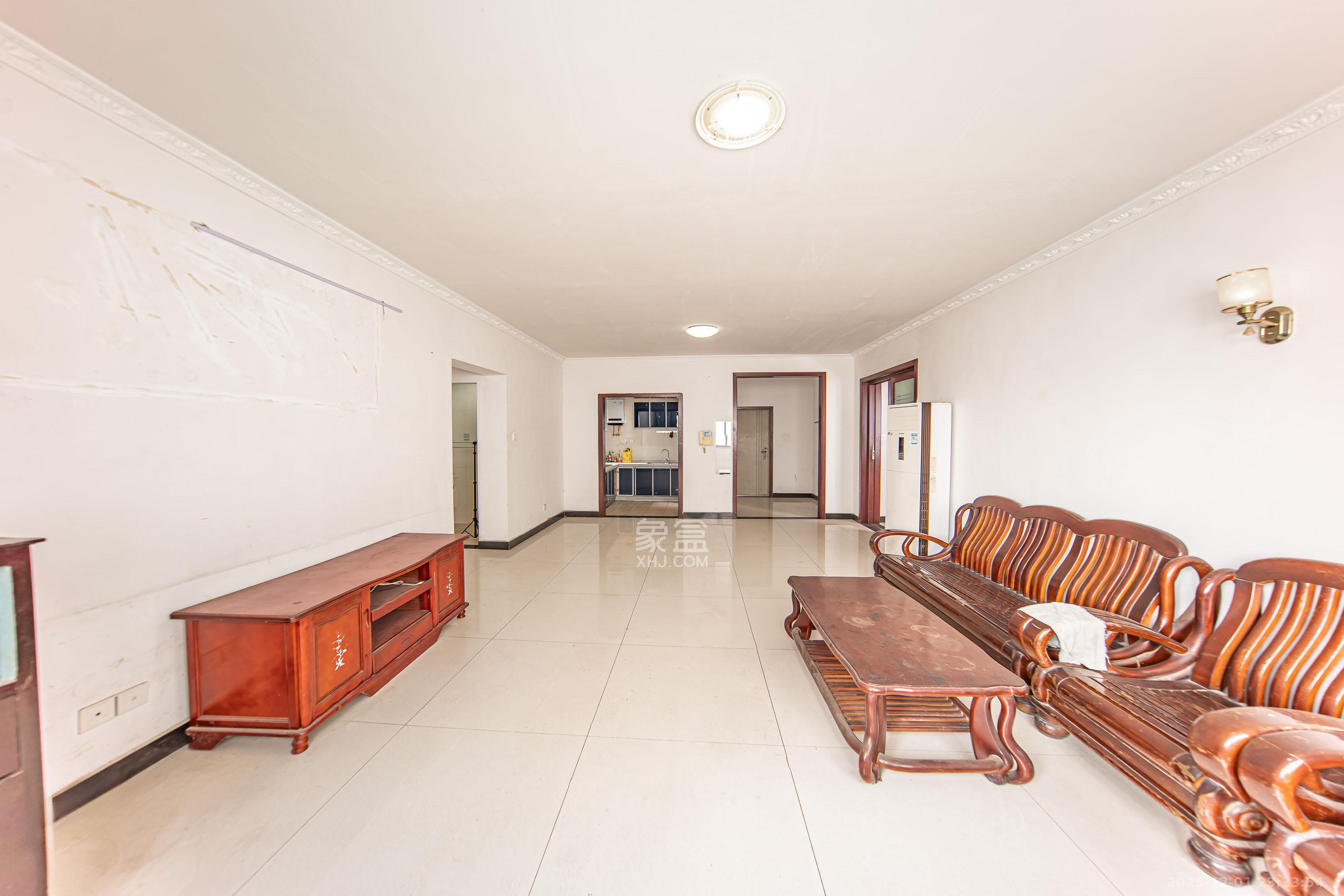 阳光100一期、四五期  4室2厅2卫    130.0万