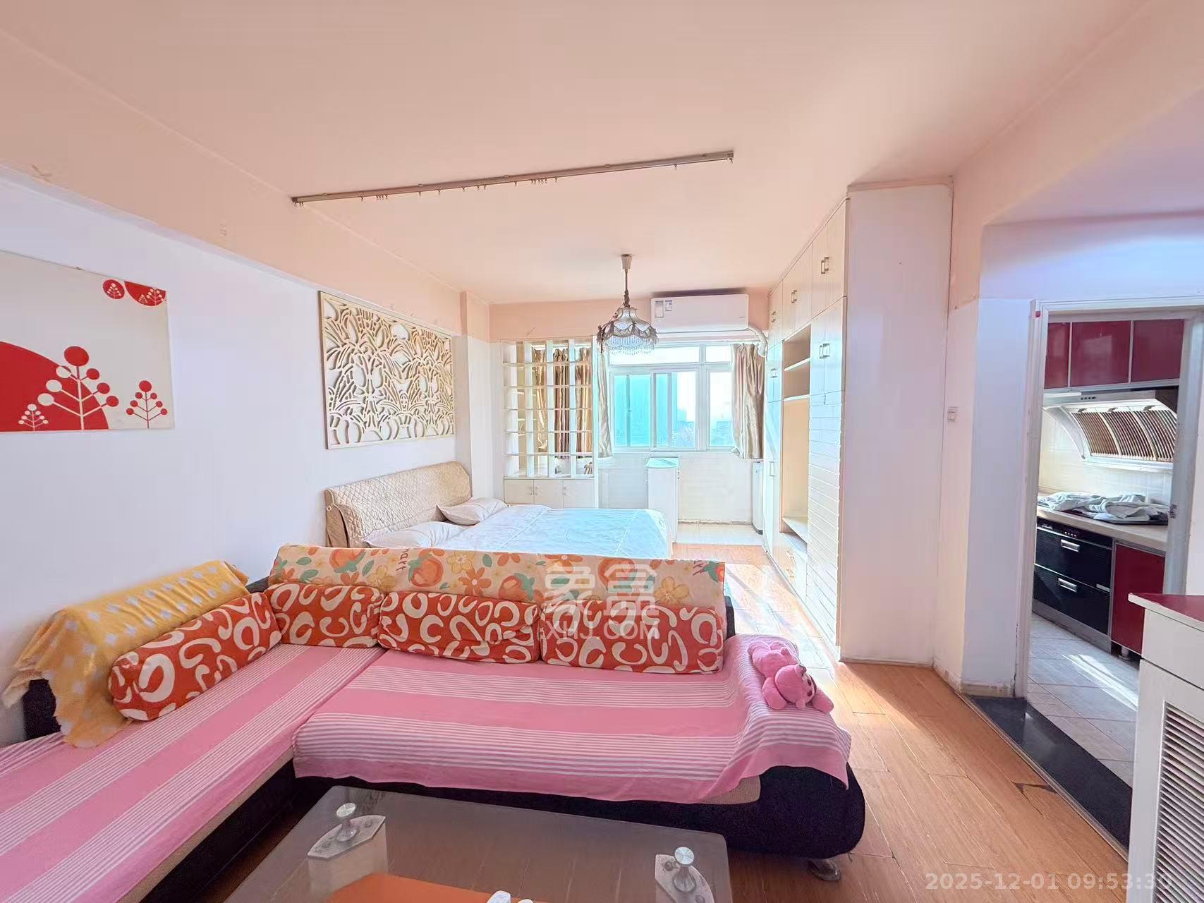 金碧文华  1室1厅1卫    1500.0元/月