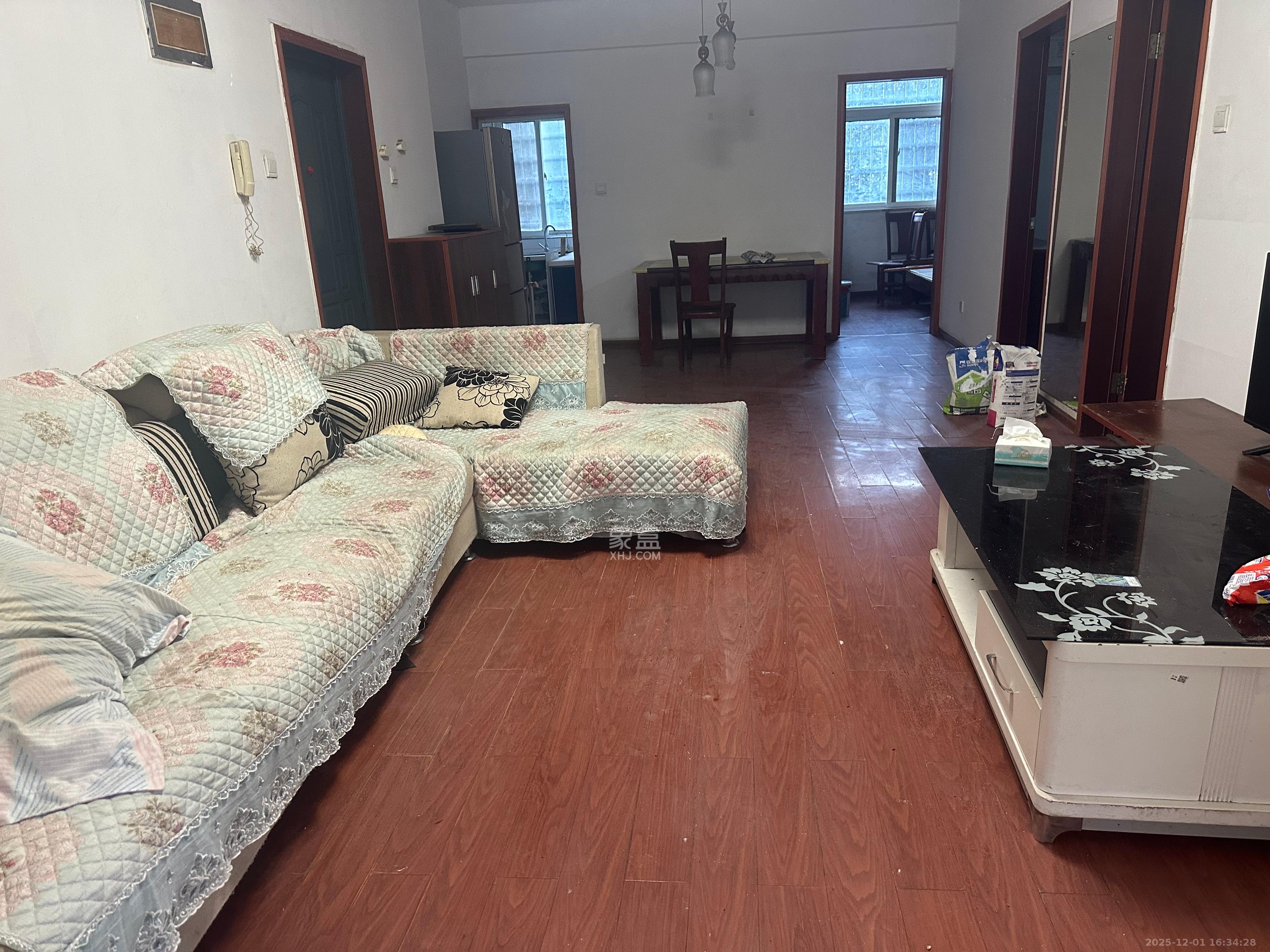 鄱阳小区  3室2厅1卫    1200.0元/月