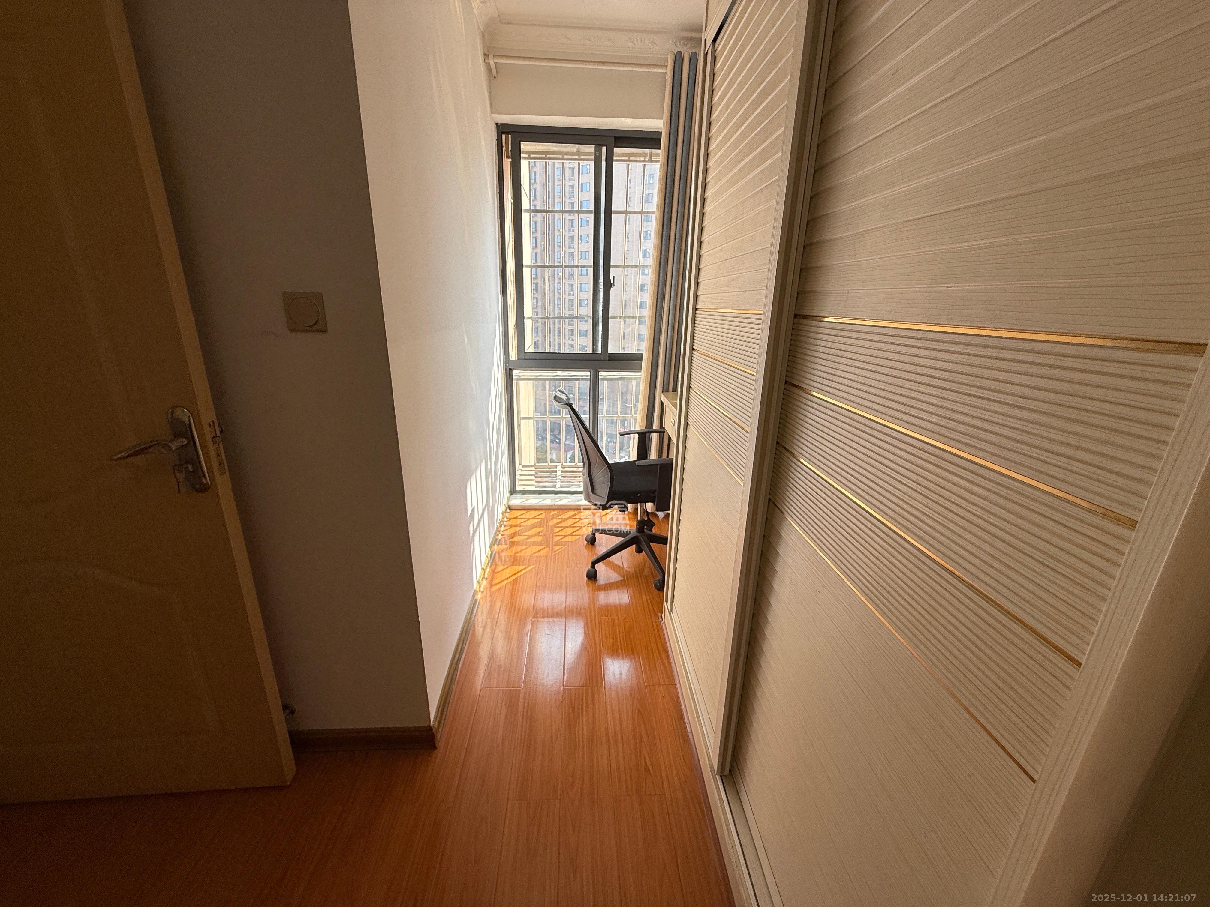 桔洲移民安置小区  2室2厅1卫    2100.0元/月室内图