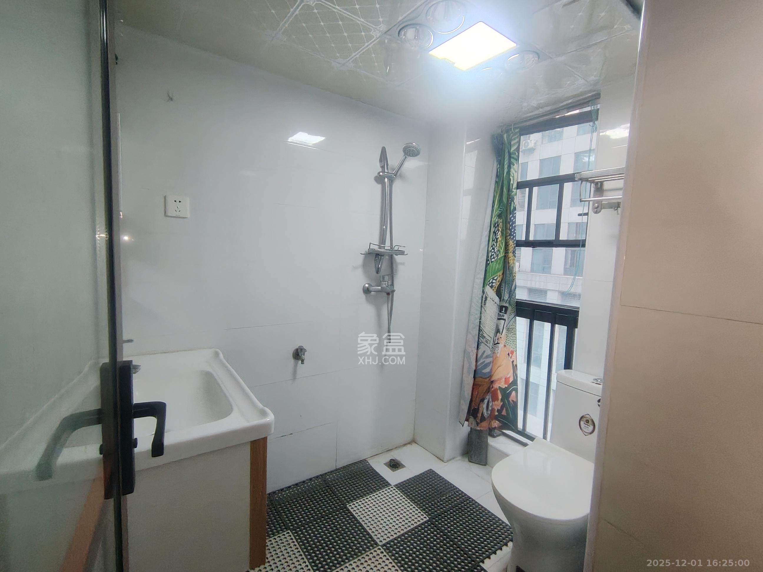 欣隆居  1室0厅0卫    1600.0元/月