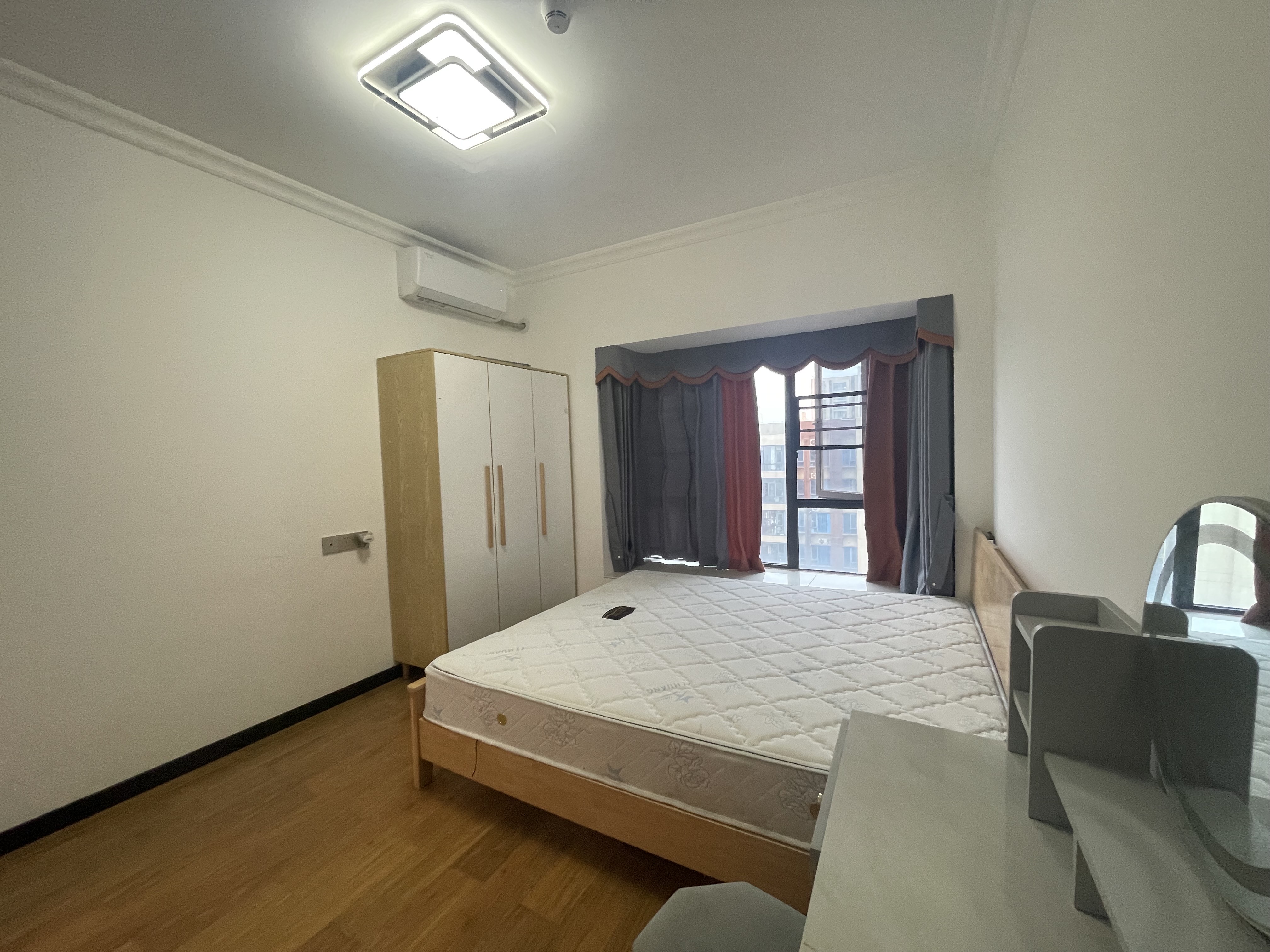 碧桂园公园上城 3室1厅2卫 3000.0元/月 碧桂园公园上城 3室1厅2卫 3000.0元/月室内图