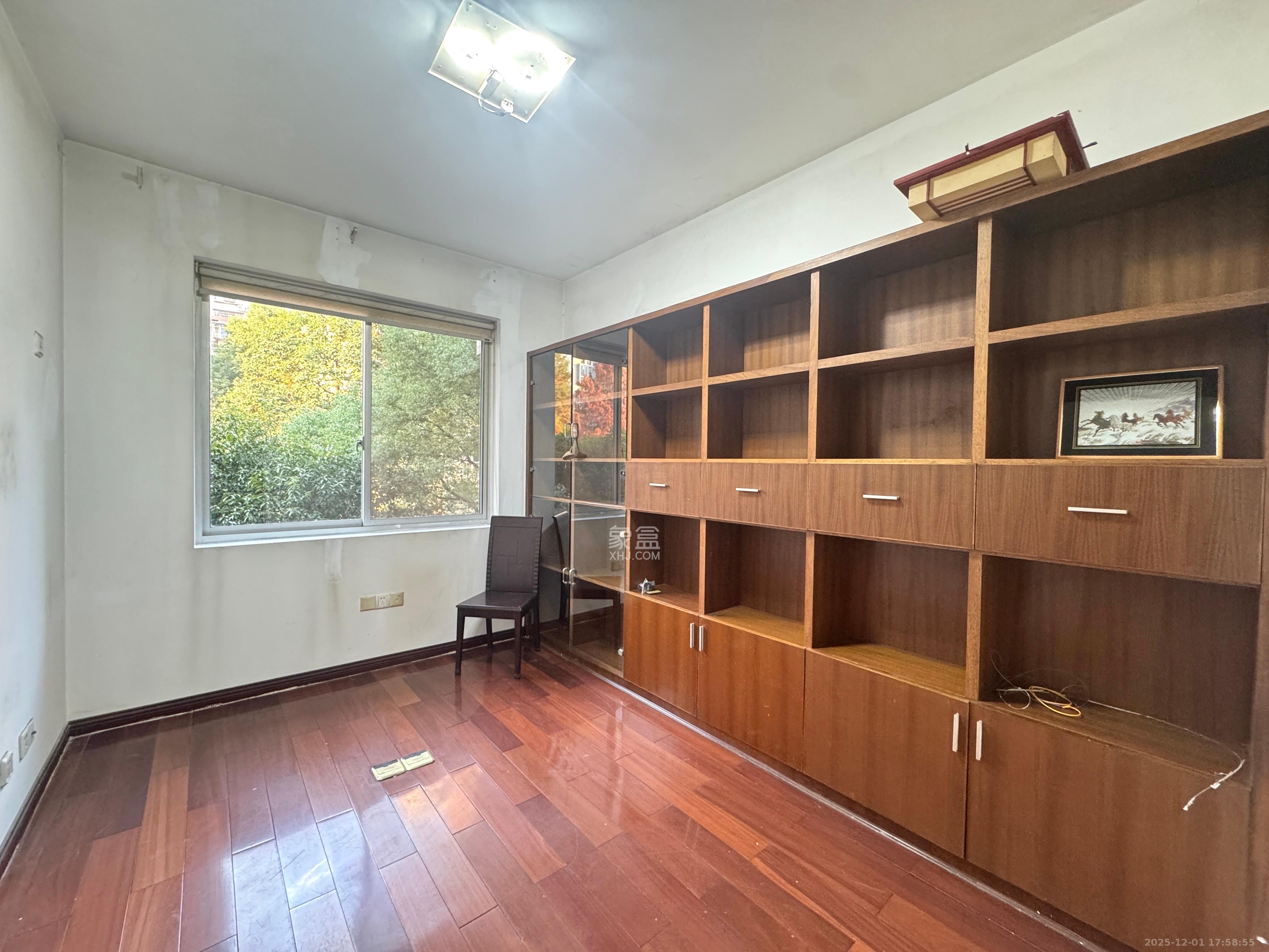 天一康园(湖南电力科技园) 4室2厅2卫 3200.0元/月 天一康园(湖南电力科技园) 4室2厅2卫 3200.0元/月室内图