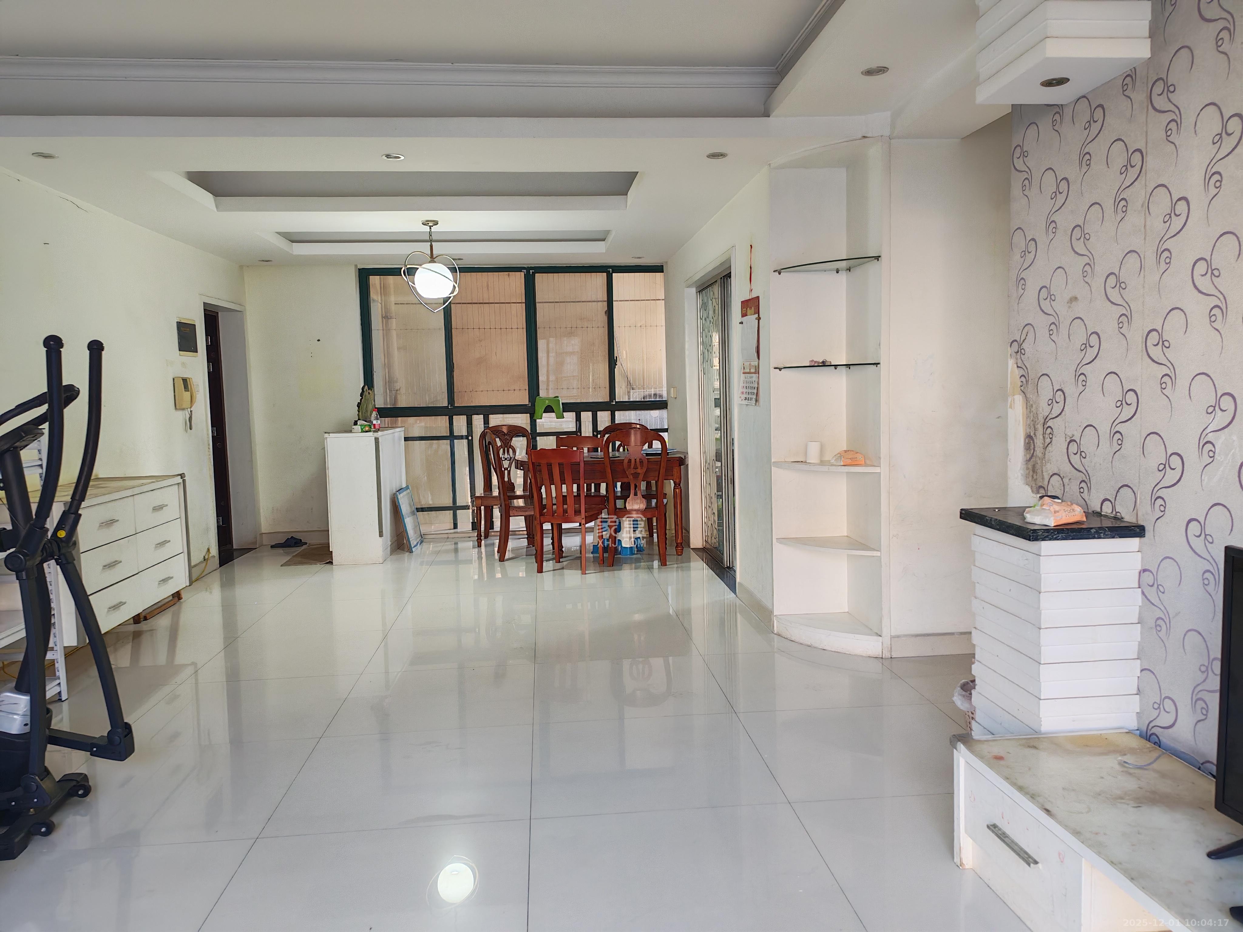 华盛世纪新城  4室2厅2卫    2300.0元/月室内图