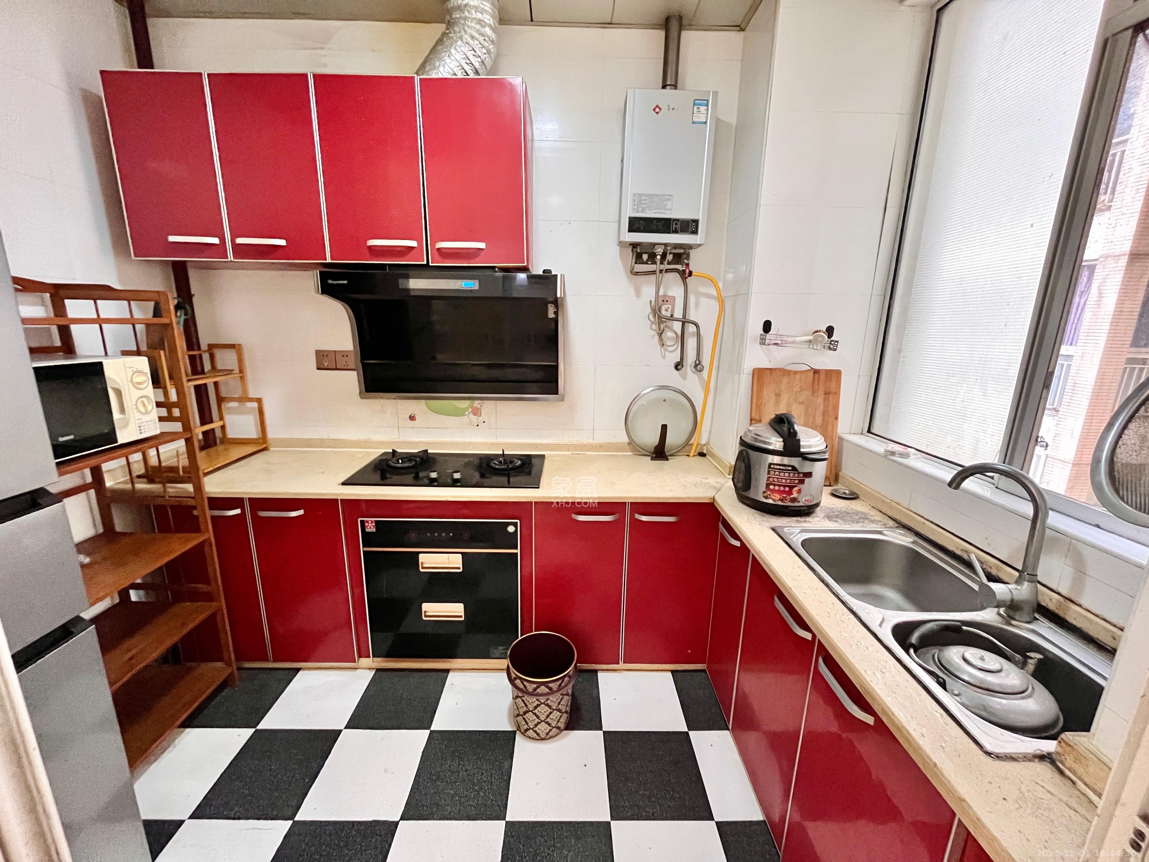 麓山枫情 2室2厅1卫 2400.0元/月 麓山枫情 2室2厅1卫 2400.0元/月室内图