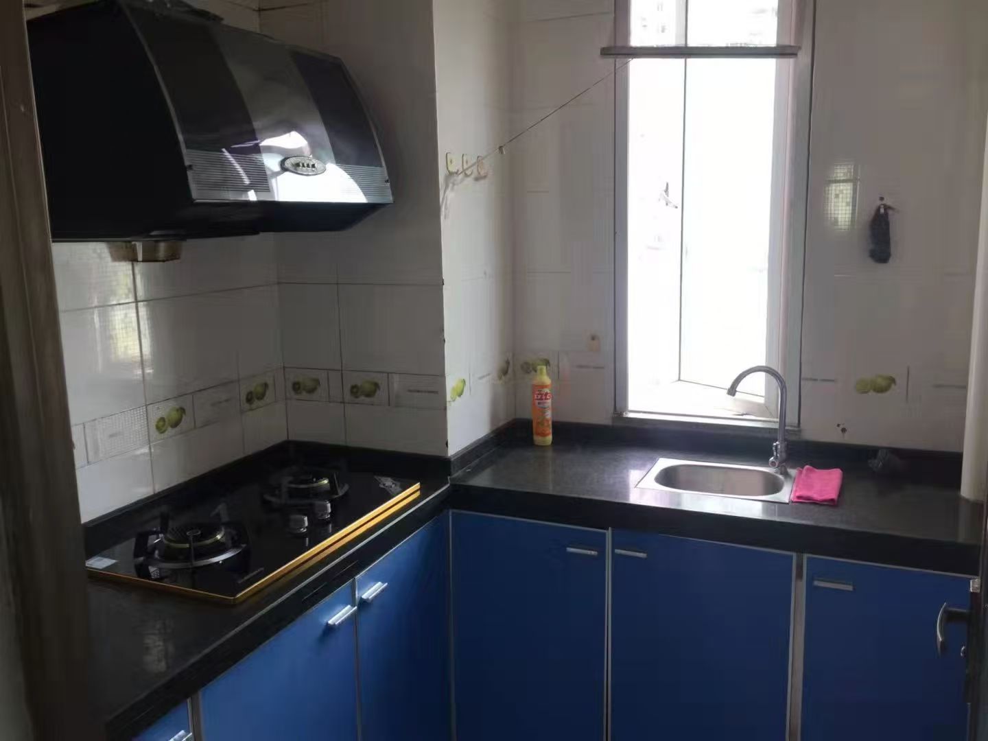 锦绣花园 2室1厅1卫 2100.0元/月 锦绣花园 2室1厅1卫 2100.0元/月室内图