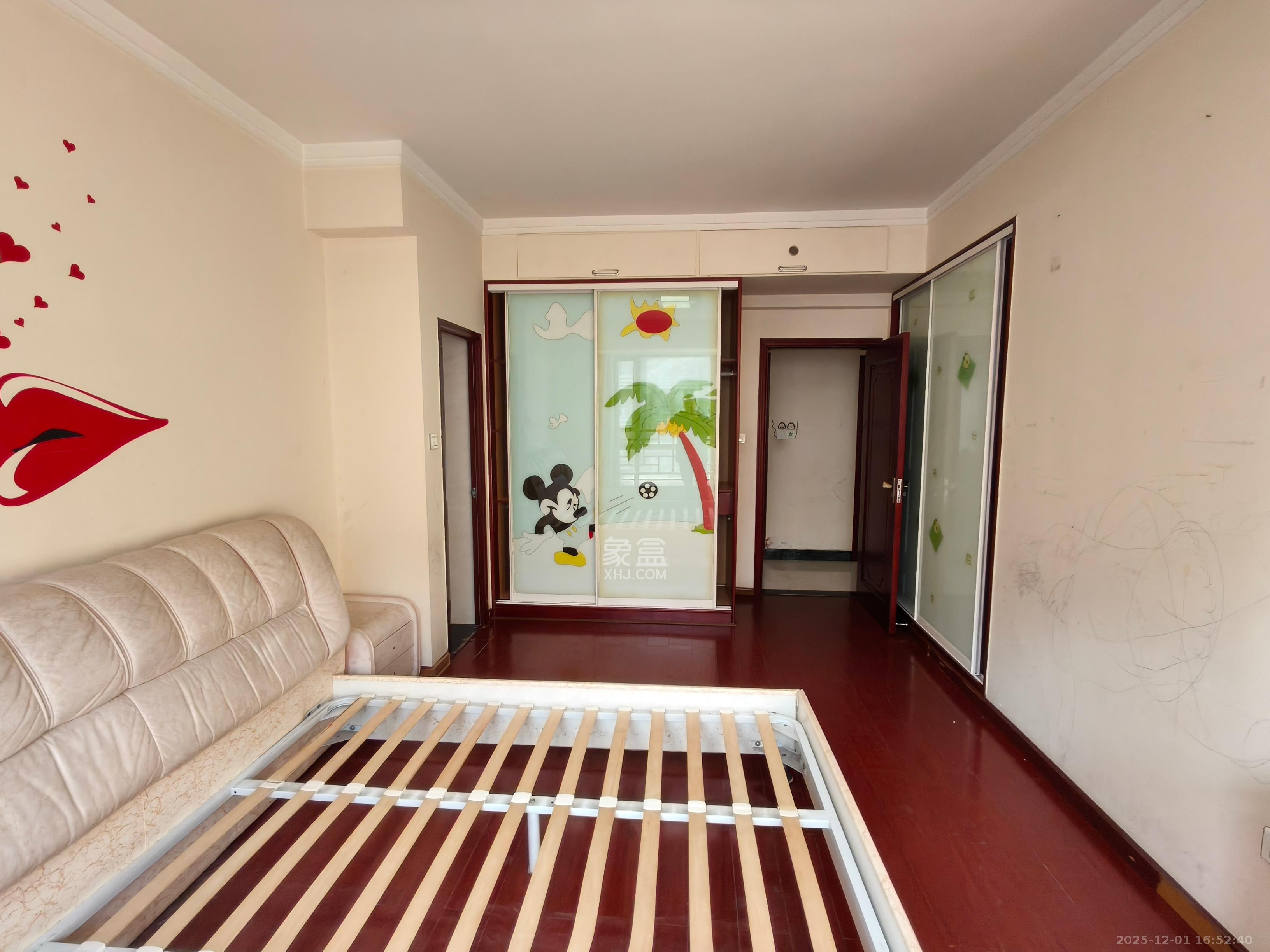 奥林匹克花园 3室2厅1卫 2600.0元/月 奥林匹克花园 3室2厅1卫 2600.0元/月室内图